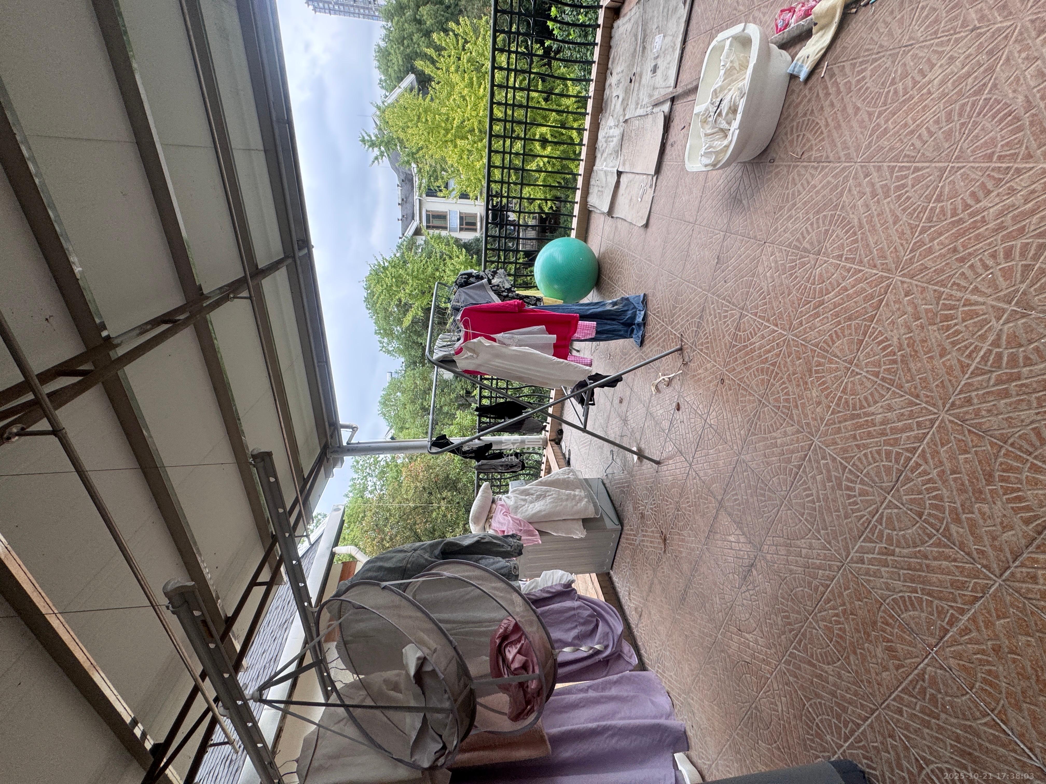 山水芙蓉国际新城  5室2厅2卫    6500.0元/月 山水芙蓉国际新城  5室2厅2卫    6500.0元/月室内图