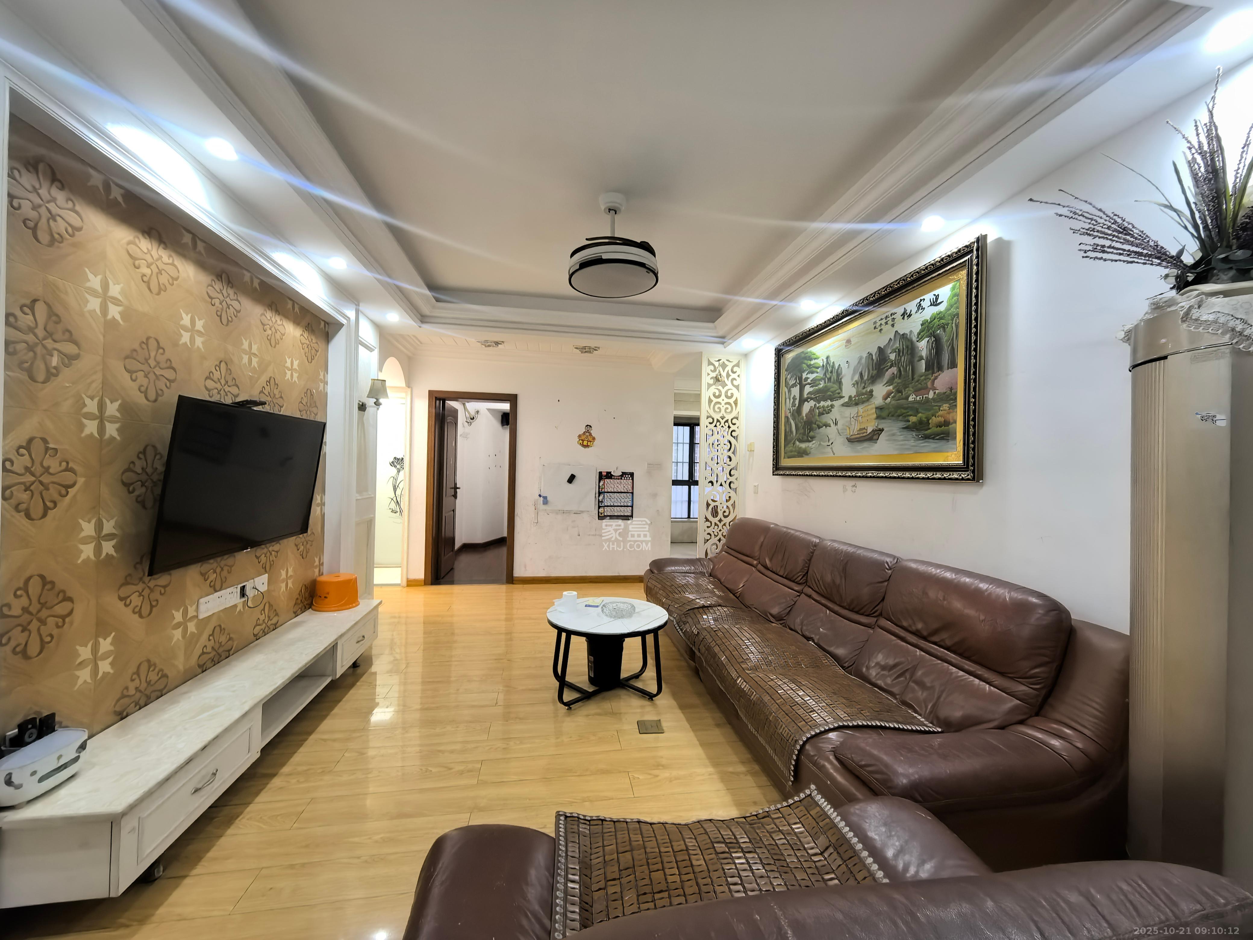 天麓尚层 3室2厅1卫 2400.0元/月 天麓尚层 3室2厅1卫 2400.0元/月室内图