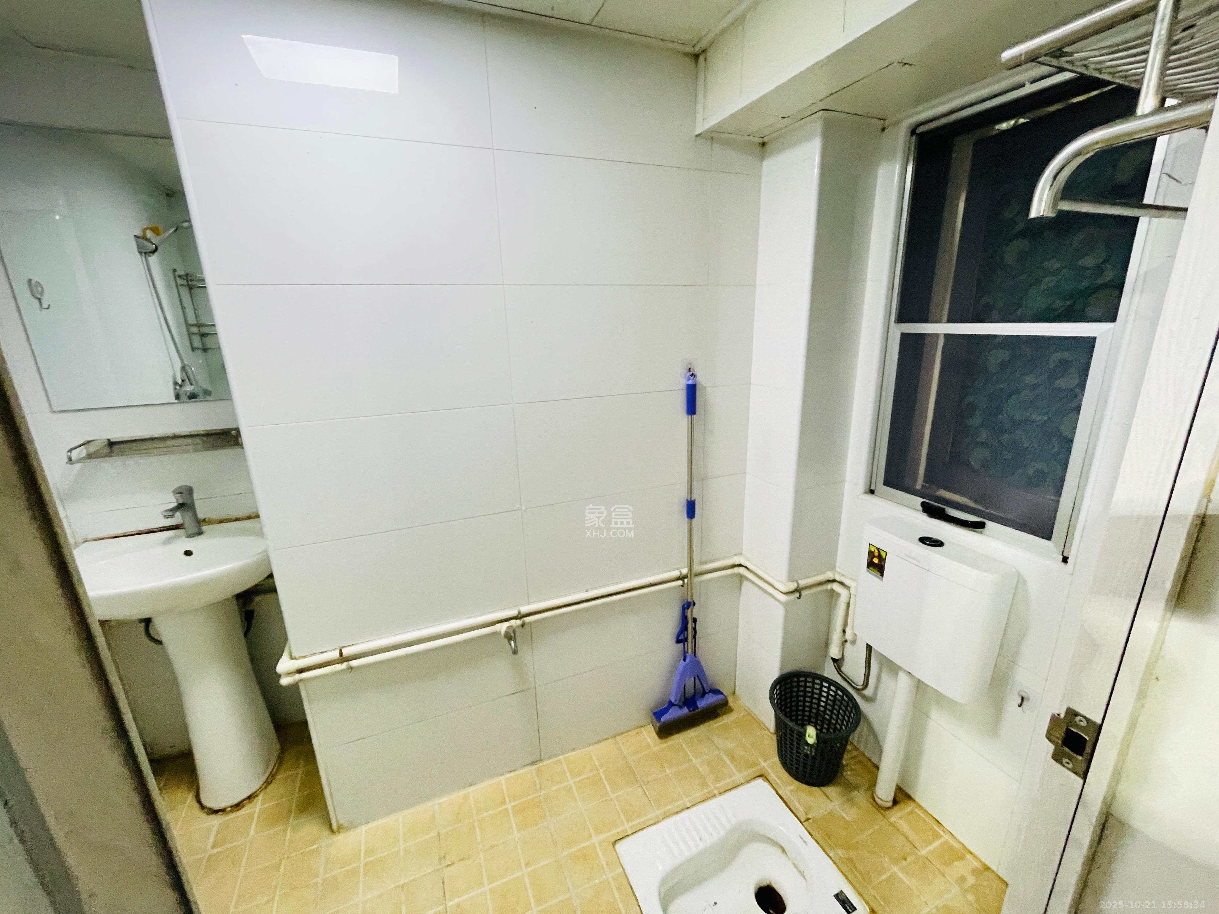 复兴街(陈家巷)散盘 1室1厅1卫 1100.0元/月 复兴街(陈家巷)散盘 1室1厅1卫 1100.0元/月室内图