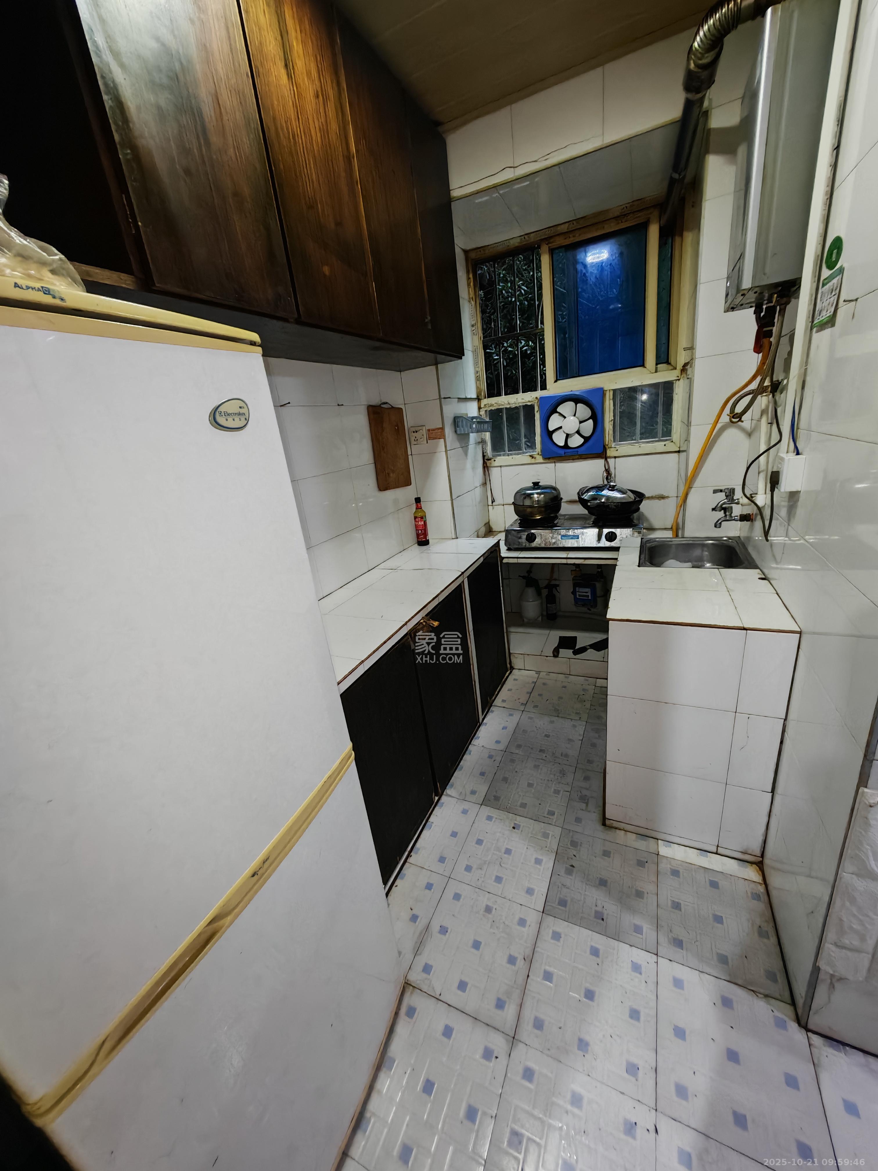 王公塘社区  2室1厅1卫    1400.0元/月室内图