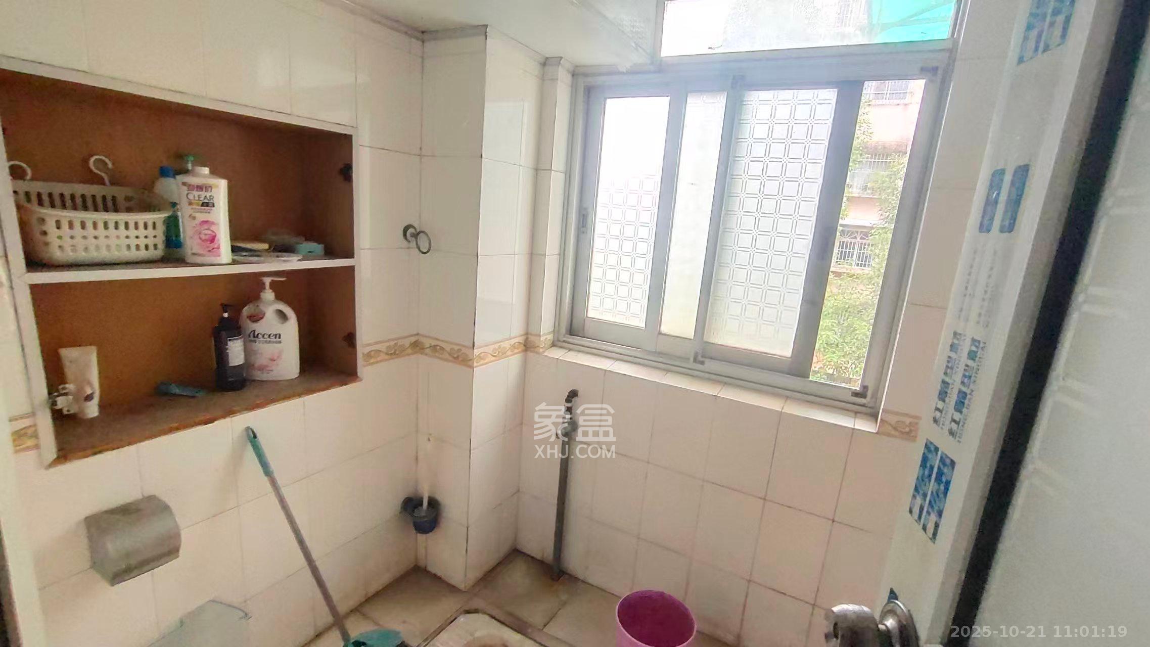 湘计花园  3室1厅1卫    1500.0元/月 湘计花园  3室1厅1卫    1500.0元/月室内图