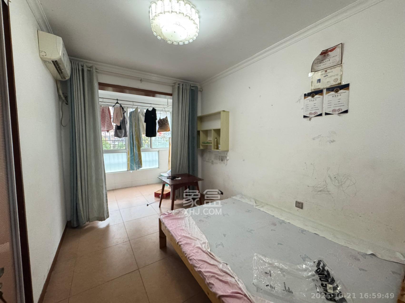 黎郡新宇熙春园  3室2厅2卫    2200.0元/月室内图