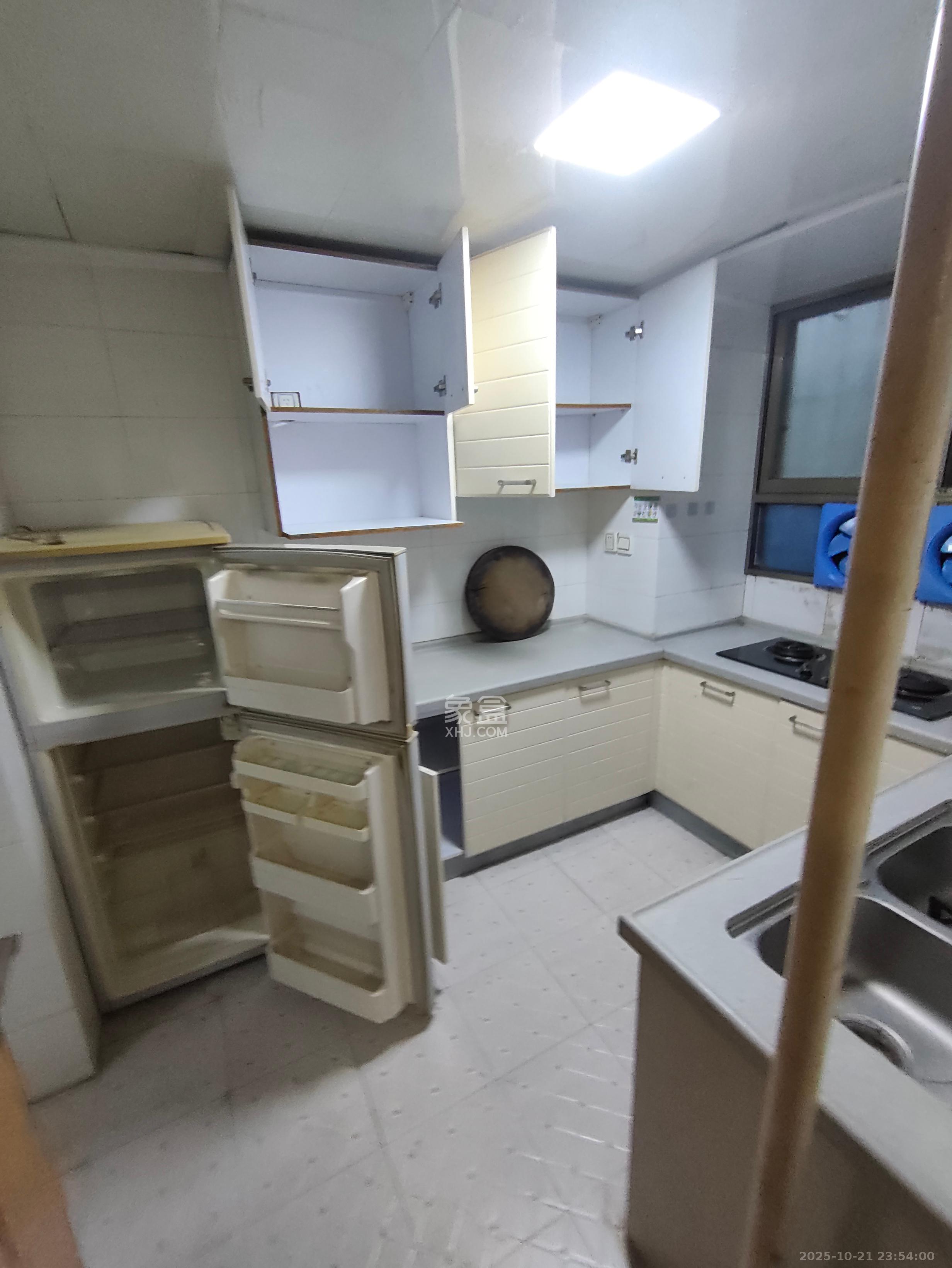 中江锦城  3室2厅1卫    2400.0元/月室内图