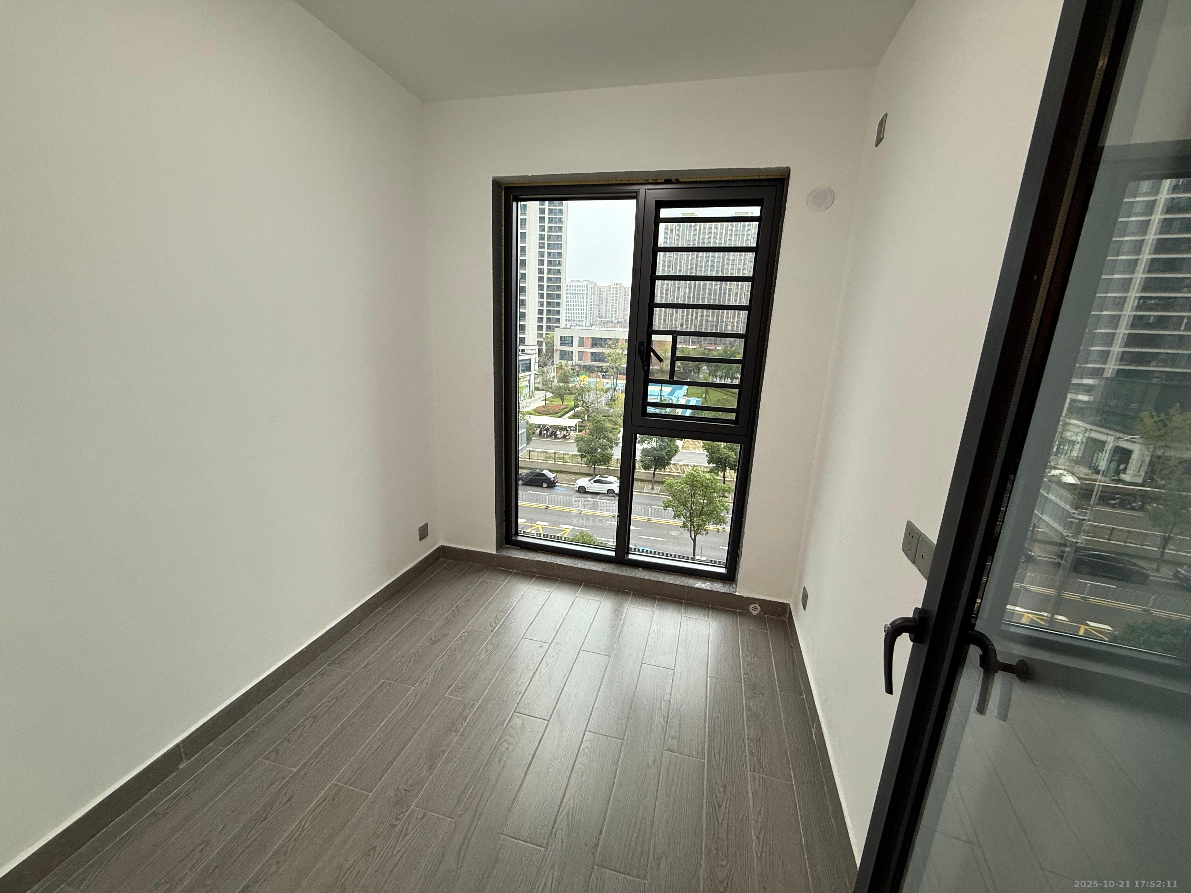 中海麓山境北区  4室2厅2卫    3000.0元/月室内图