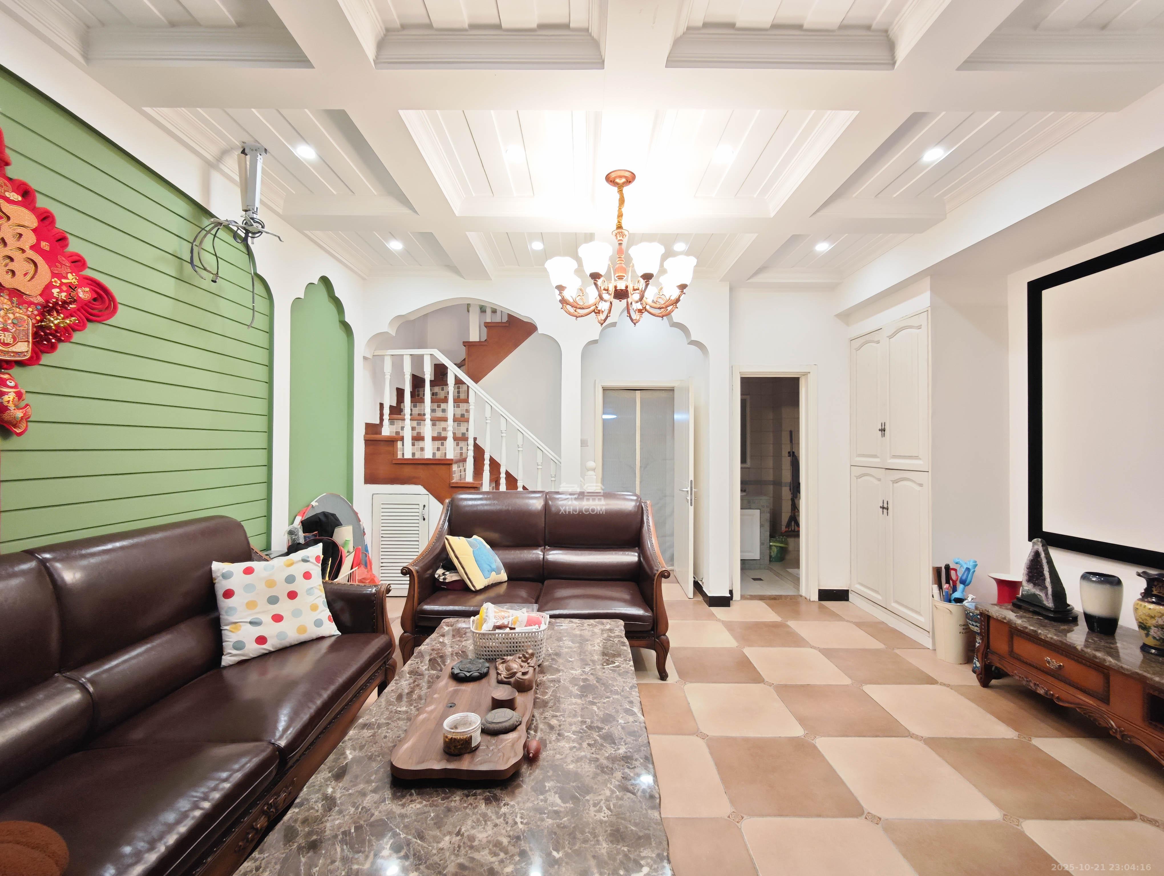 保利城(中航城国际社区、郡原美村)  4室2厅2卫    328.0万 保利城(中航城国际社区、郡原美村)  4室2厅2卫    328.0万客厅