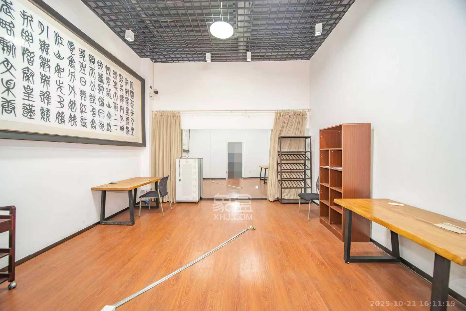 阳光100三期 4室2厅1卫 5000.0元/月 阳光100三期 4室2厅1卫 5000.0元/月室内图