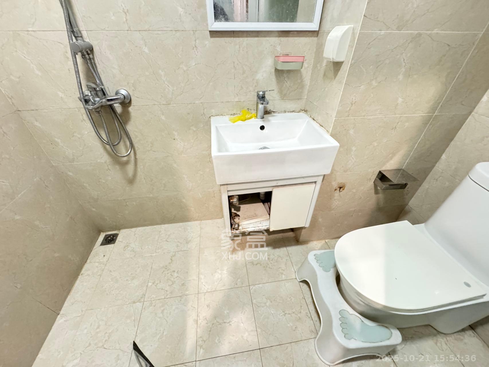 中建信和城  1室0厅0卫    1600.0元/月 中建信和城  1室0厅0卫    1600.0元/月