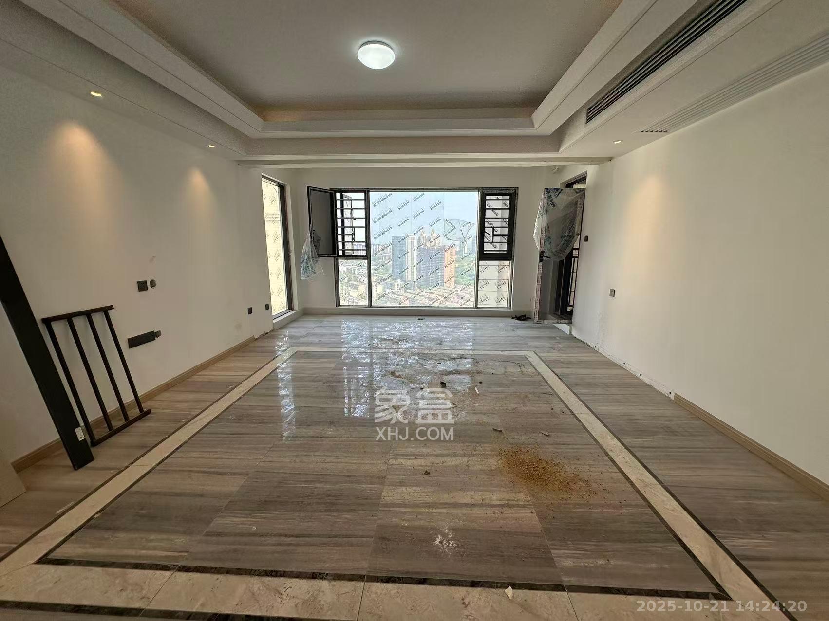 臻园  5室2厅2卫    4500.0元/月 臻园  5室2厅2卫    4500.0元/月室内图