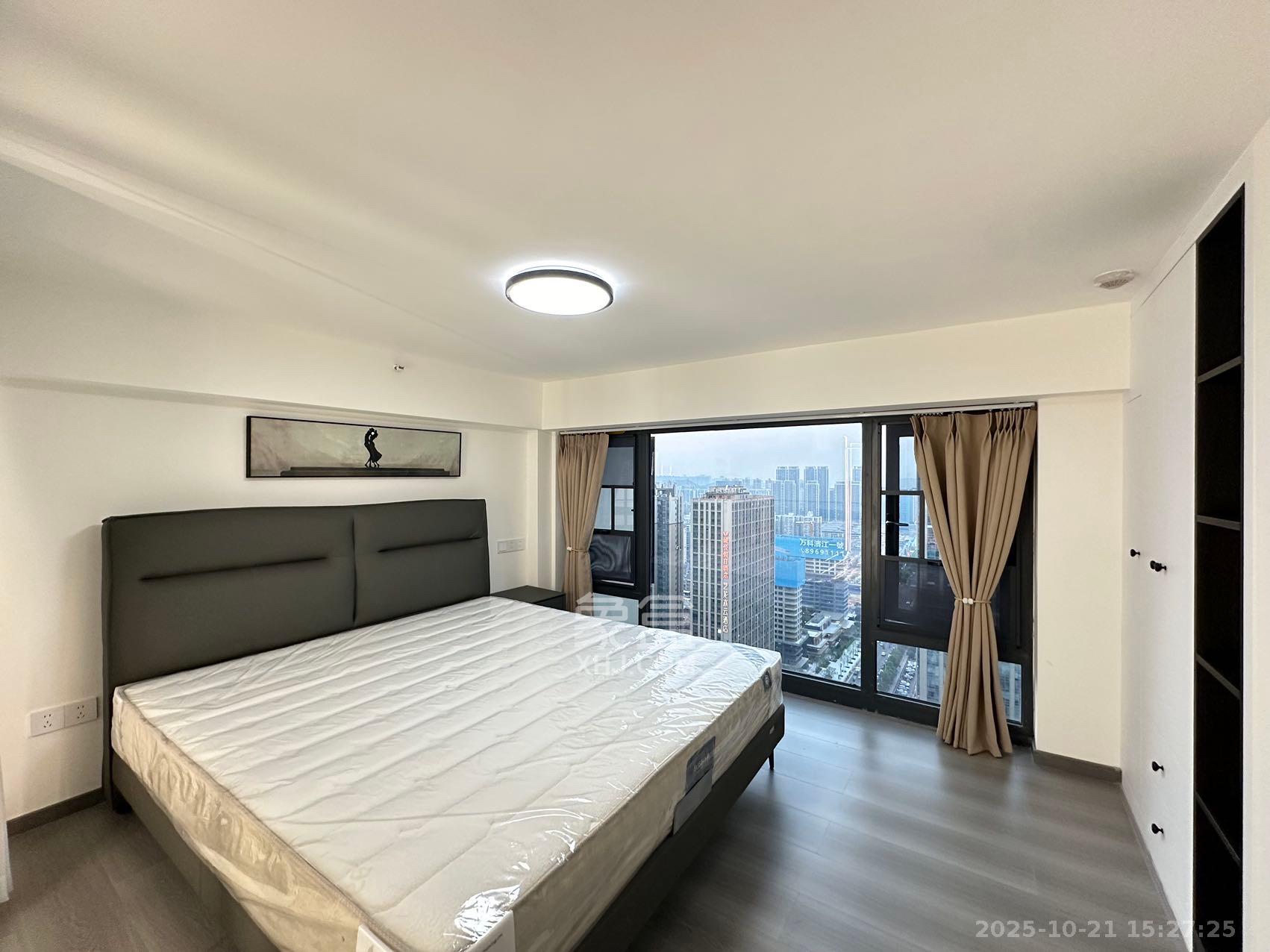 卓越中寰  2室1厅1卫    2800.0元/月室内图