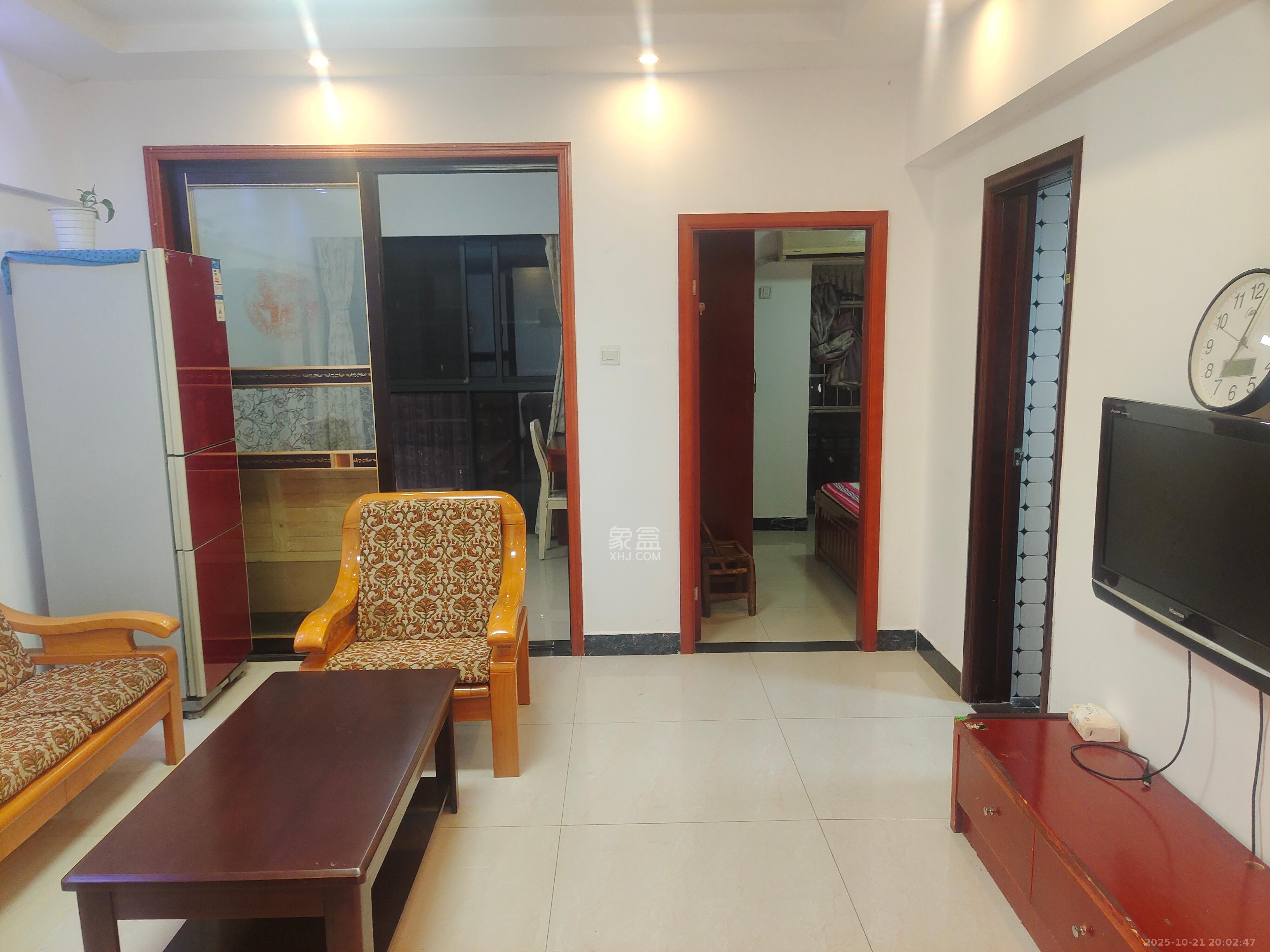 时代公馆  3室2厅1卫    1800.0元/月