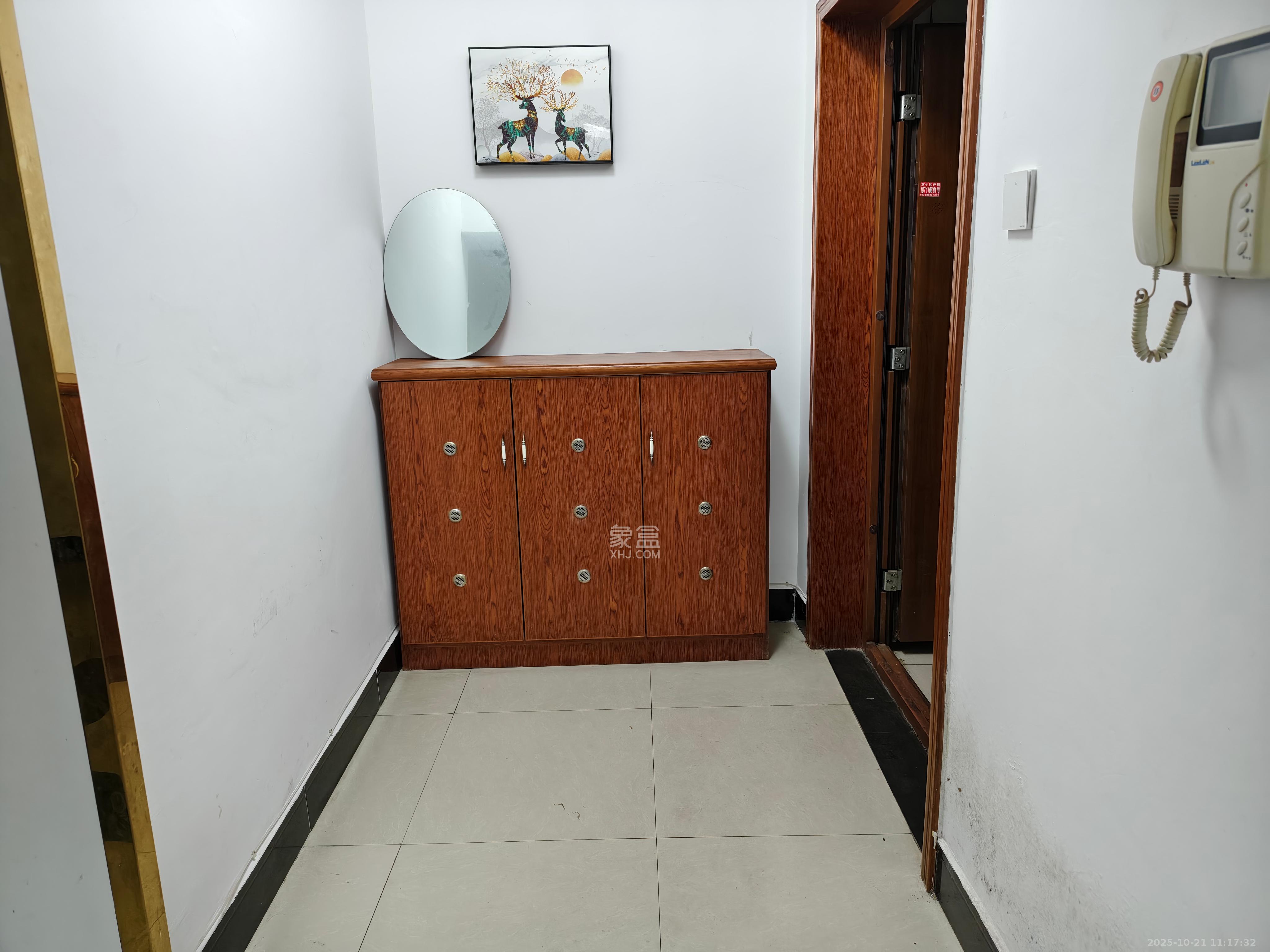 三重星都心  3室2厅2卫    3000.0元/月室内图