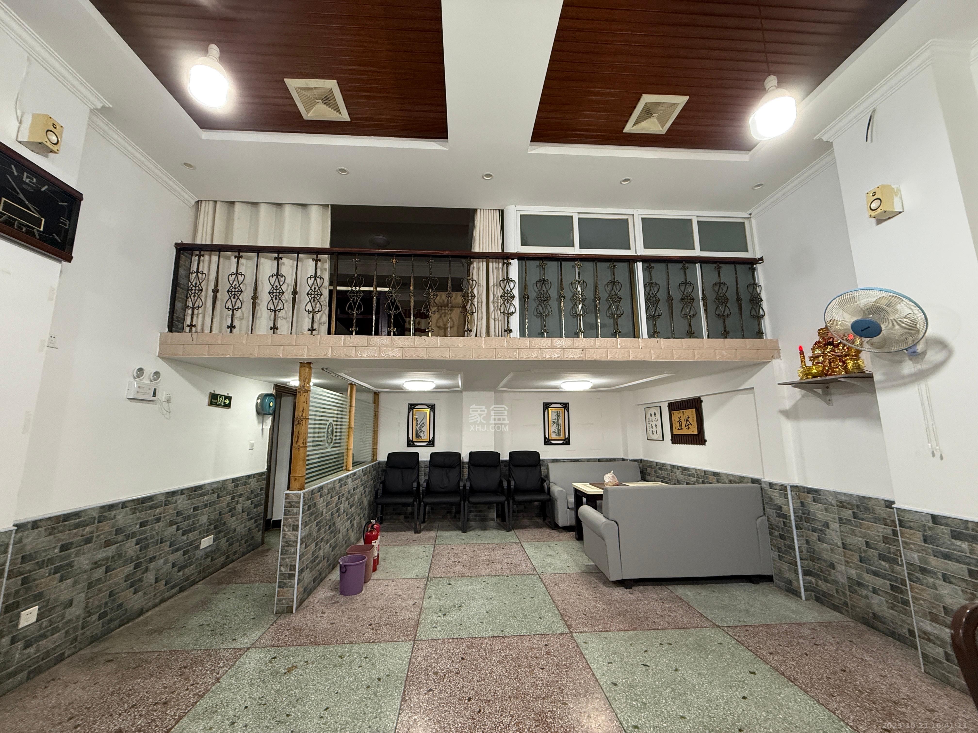 松雅安置小区 1室1厅2卫 3000.0元/月 松雅安置小区 1室1厅2卫 3000.0元/月室内图