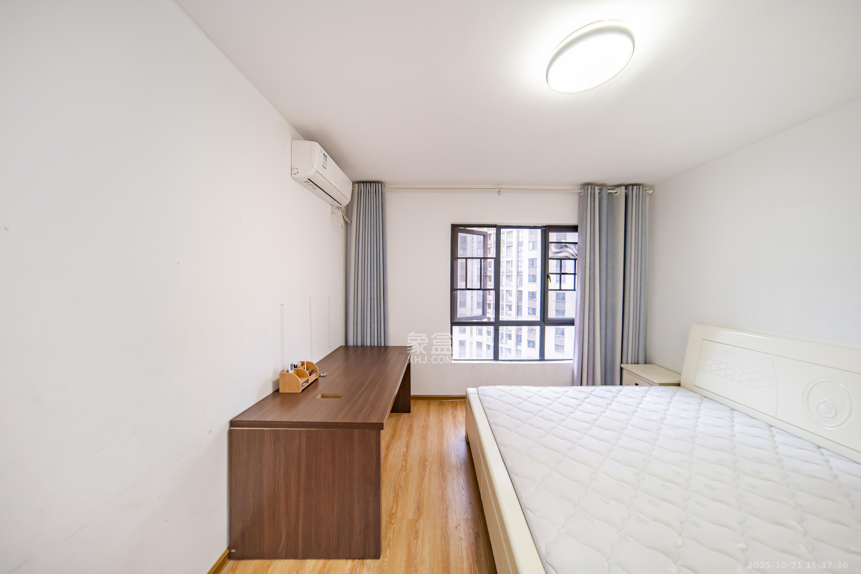 湘熙水郡(观澜海赋家园)  4室2厅2卫    145.0万 湘熙水郡(观澜海赋家园)  4室2厅2卫    145.0万卧室