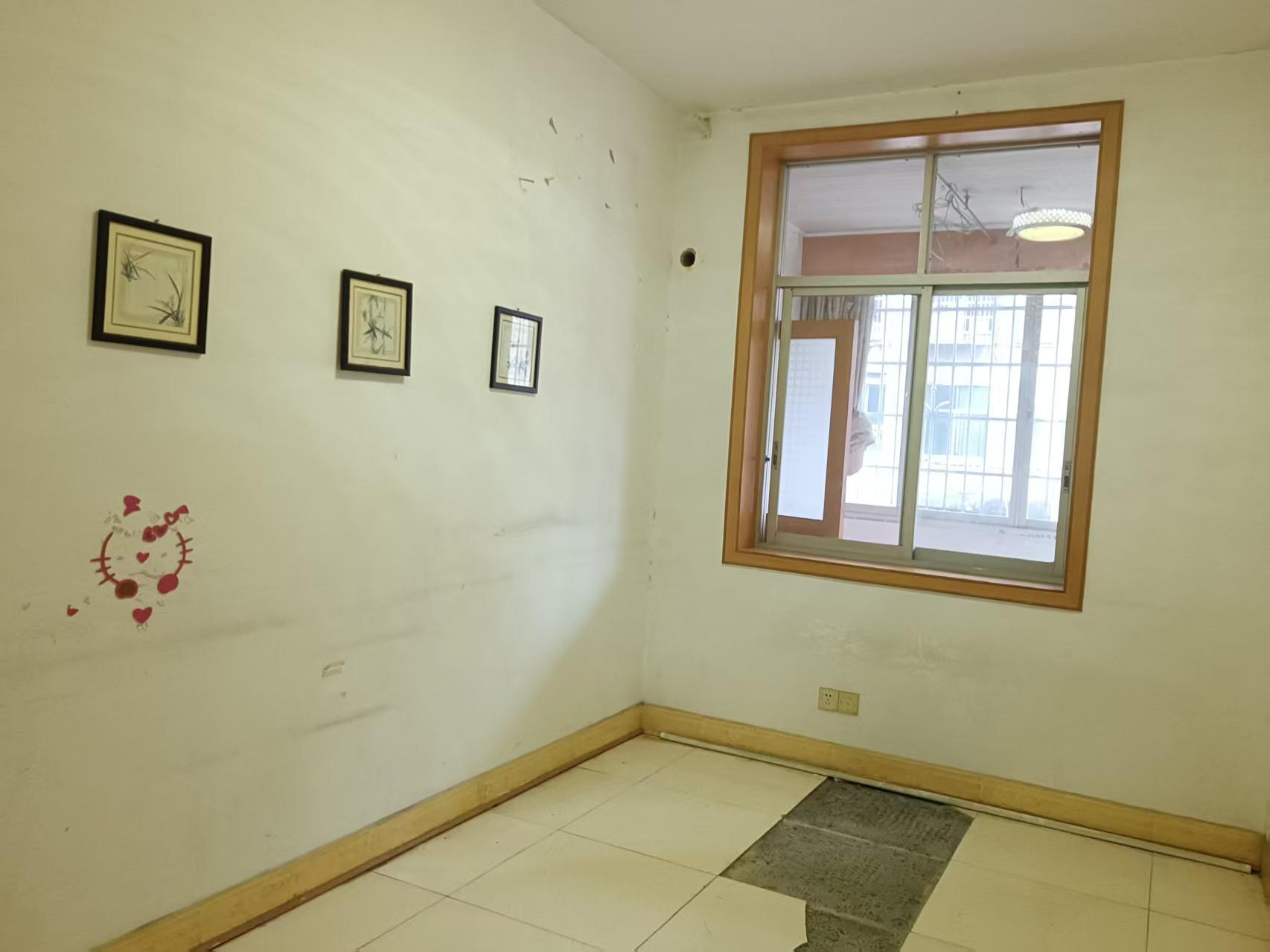 赫山区桃花仑办事处茶亭街社区  3室2厅1卫    28.8万室内图