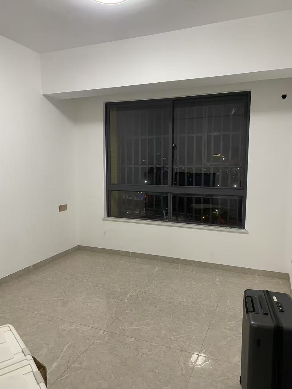 金城天鹅湖  3室2厅1卫    2500.0元/月