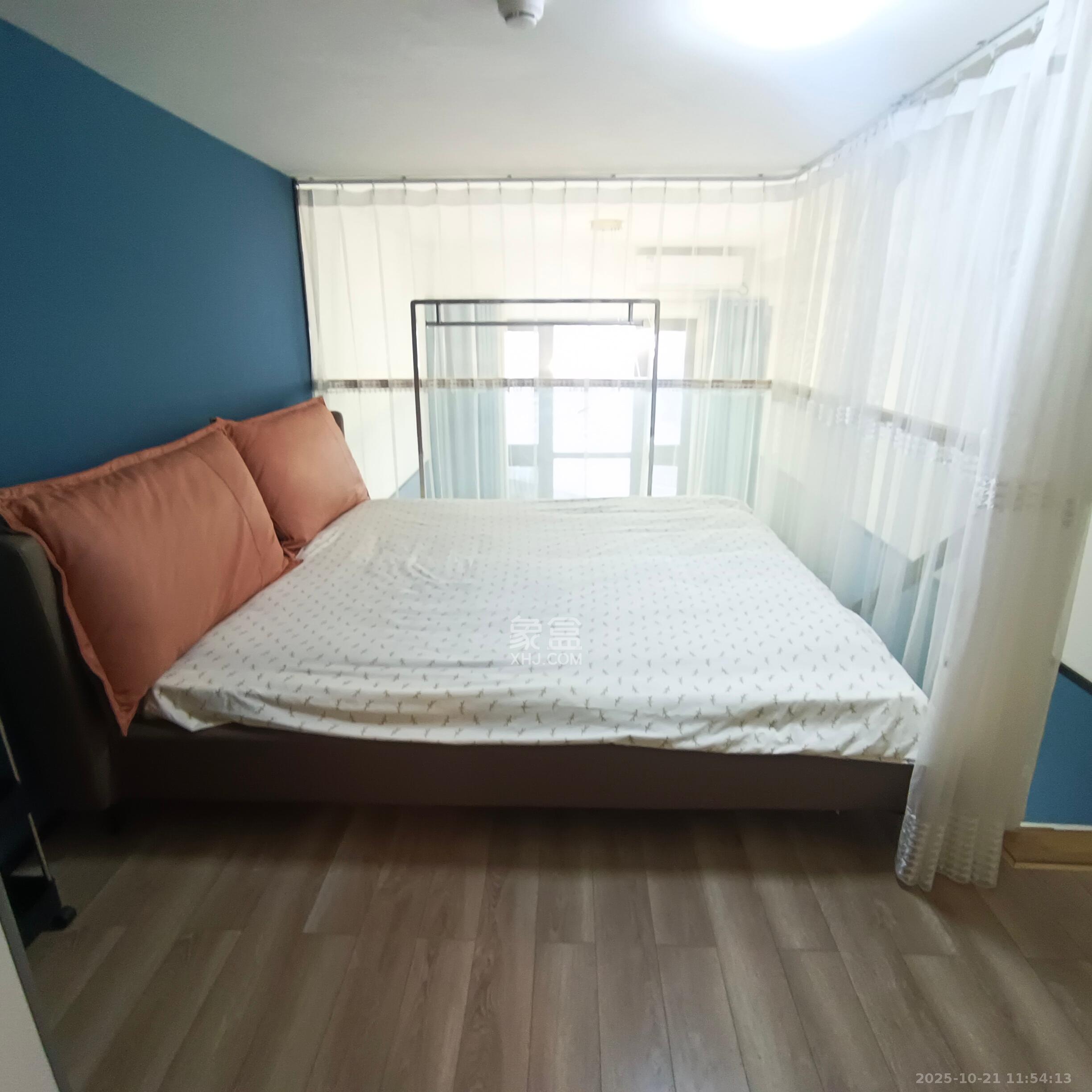 藏珑湖上公馆  1室1厅1卫    2200.0元/月室内图