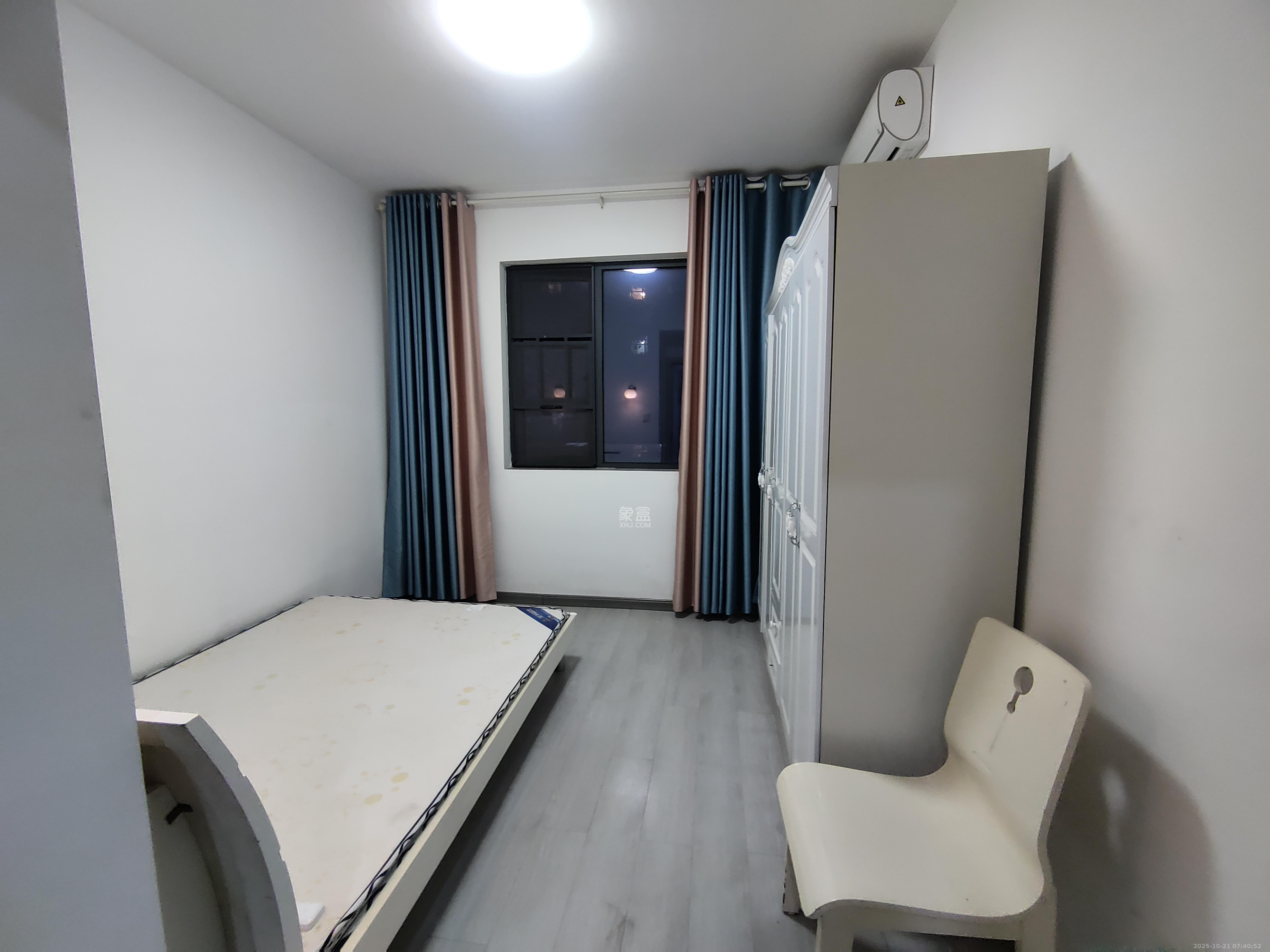 澳海月亮湾  3室2厅2卫    1800.0元/月室内图