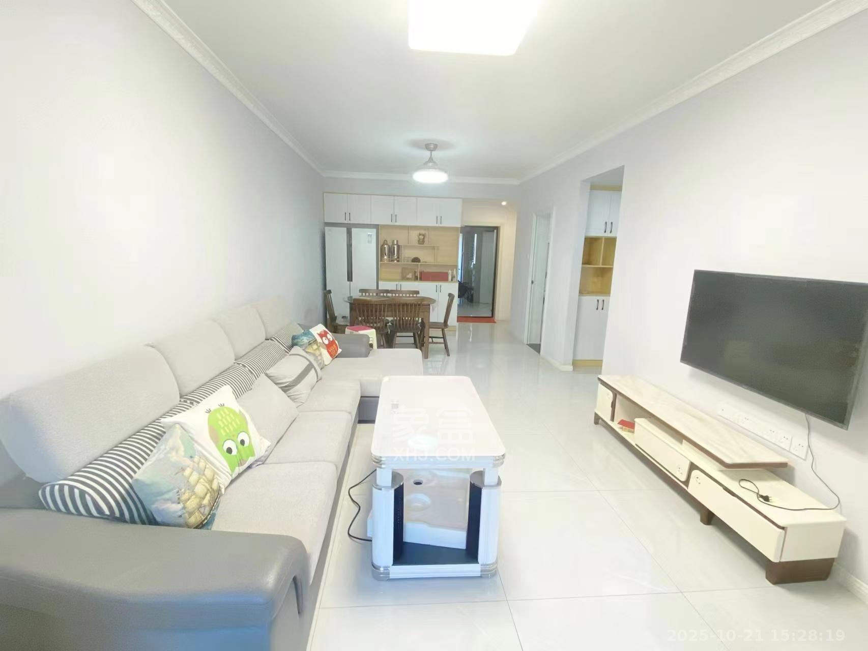 勤诚达境界城  3室2厅1卫    2100.0元/月