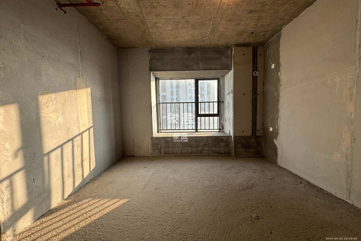 阳光城尚东湾悦江府 4室2厅2卫 1700.0元/月 阳光城尚东湾悦江府 4室2厅2卫 1700.0元/月室内图