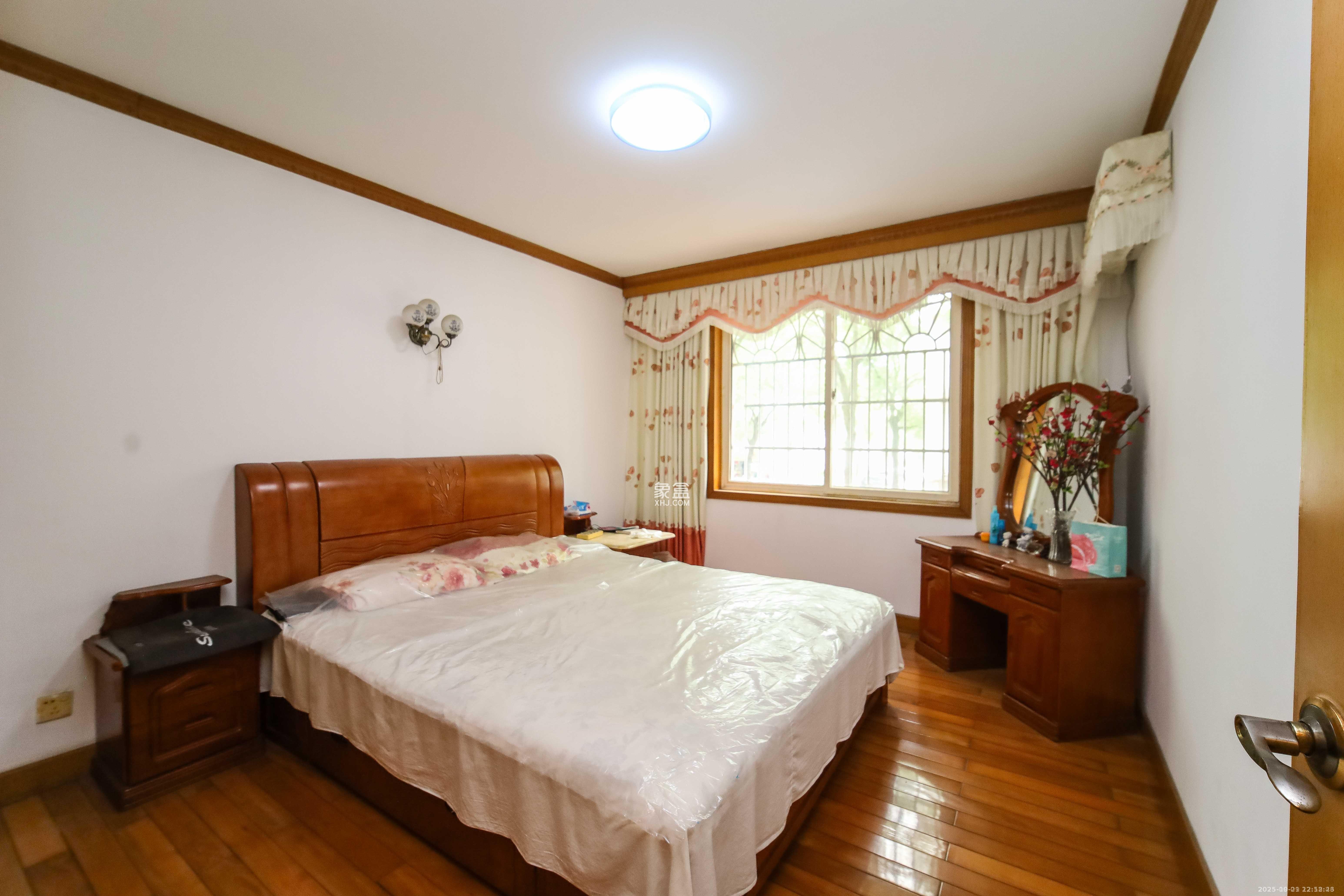 德政园  3室2厅1卫    2200.0元/月室内图