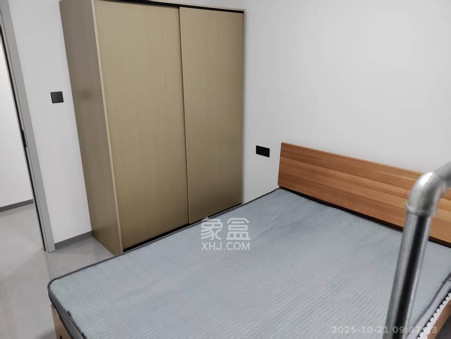 麓谷山湖郡  4室2厅2卫    3100.0元/月室内图