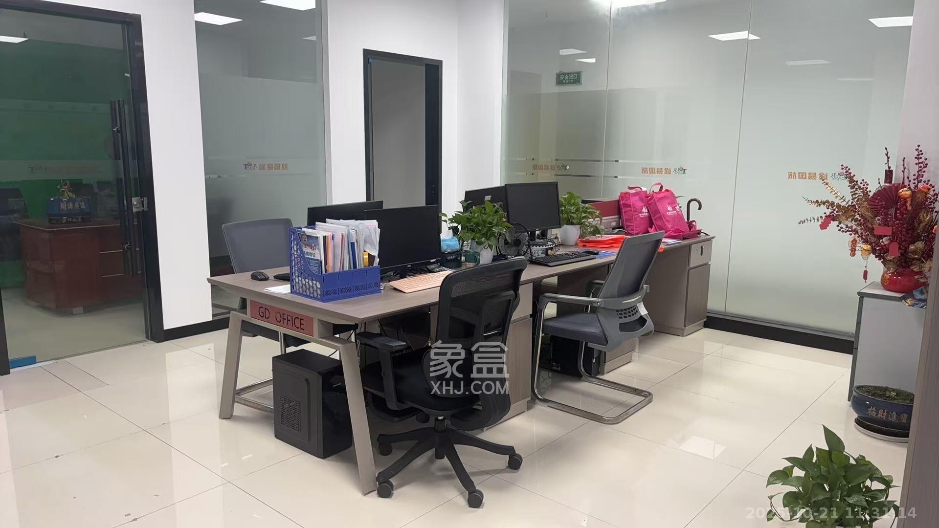 长城华都  3室2厅1卫    3000.0元/月室内图