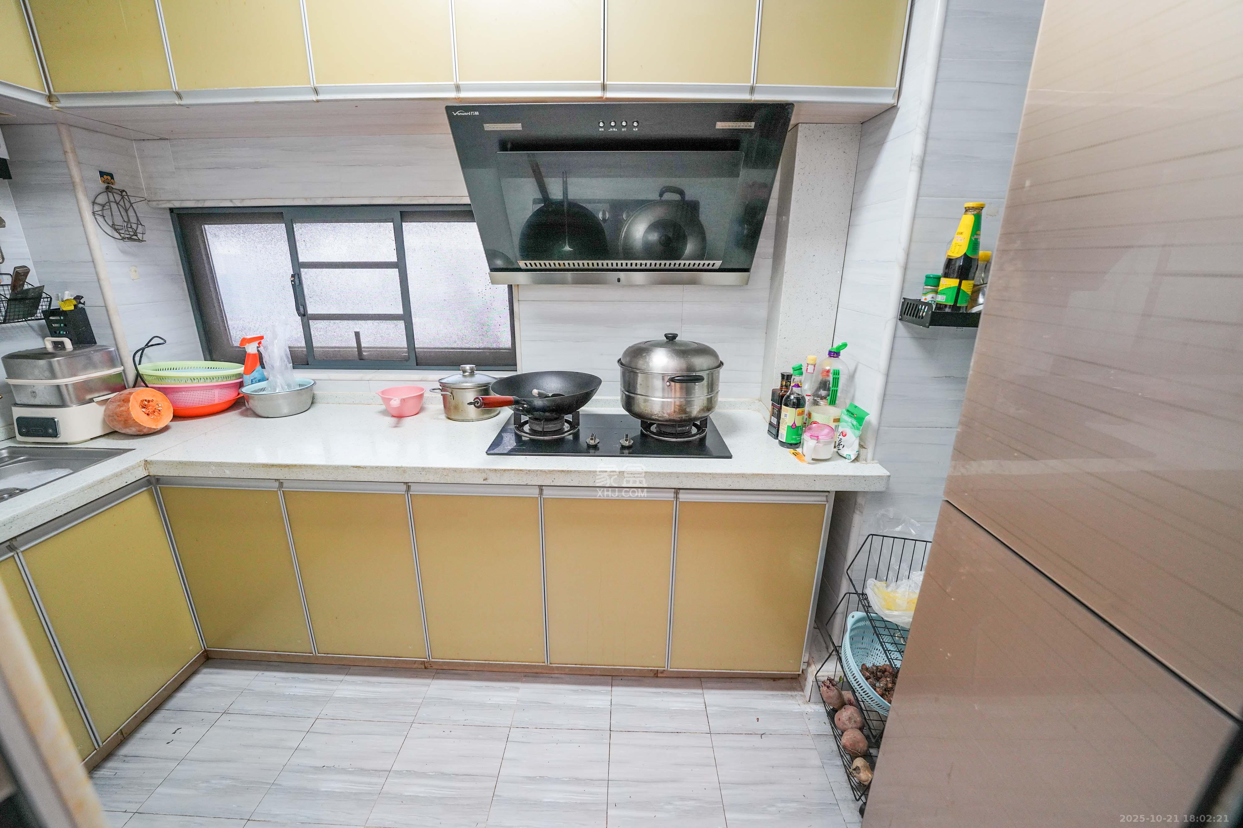 汇金城/嘉华城（二期、三期）  2室2厅1卫    88.0万厨房