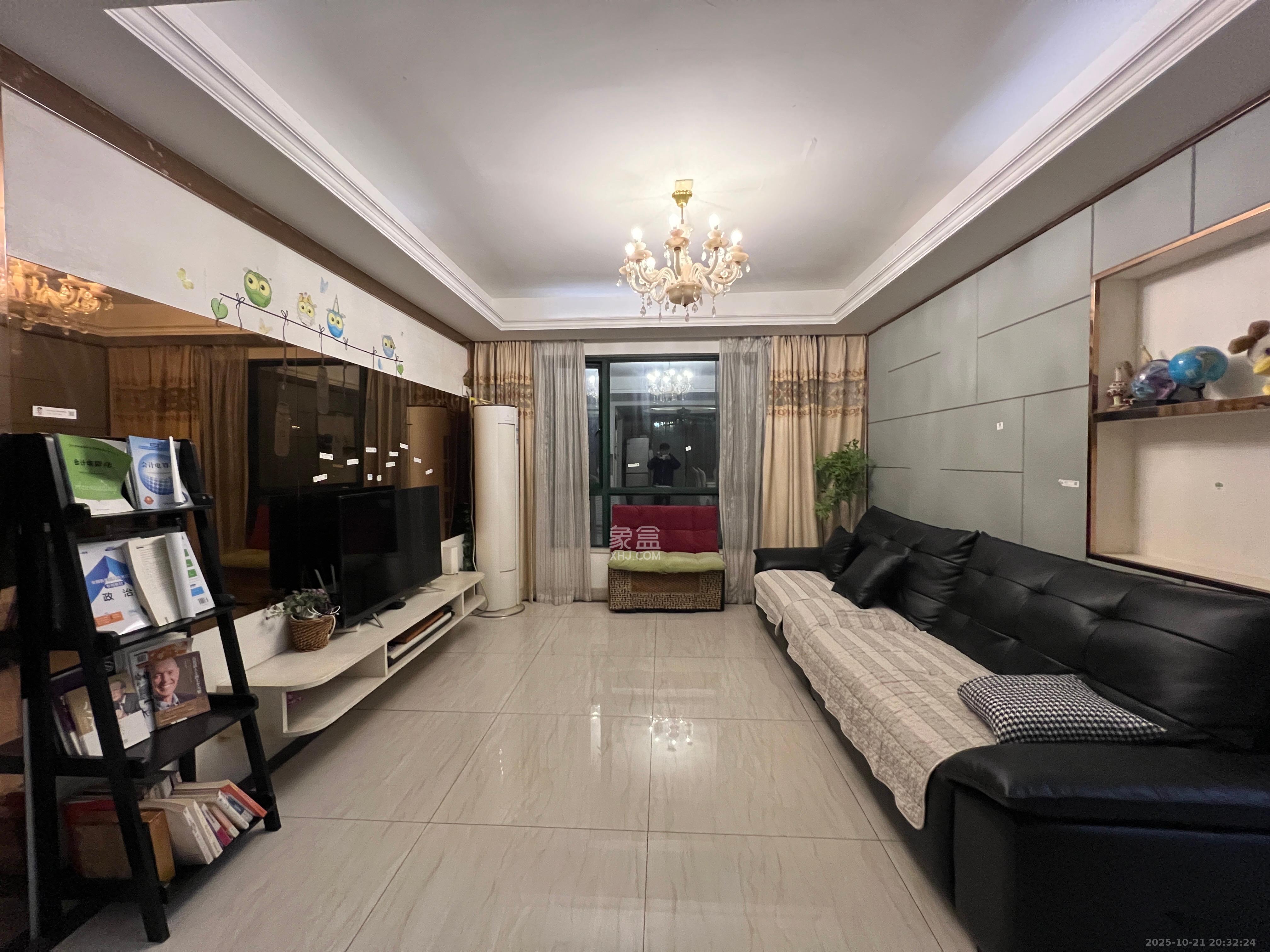 维一星城原山苑  4室2厅2卫    2450.0元/月 维一星城原山苑  4室2厅2卫    2450.0元/月室内图