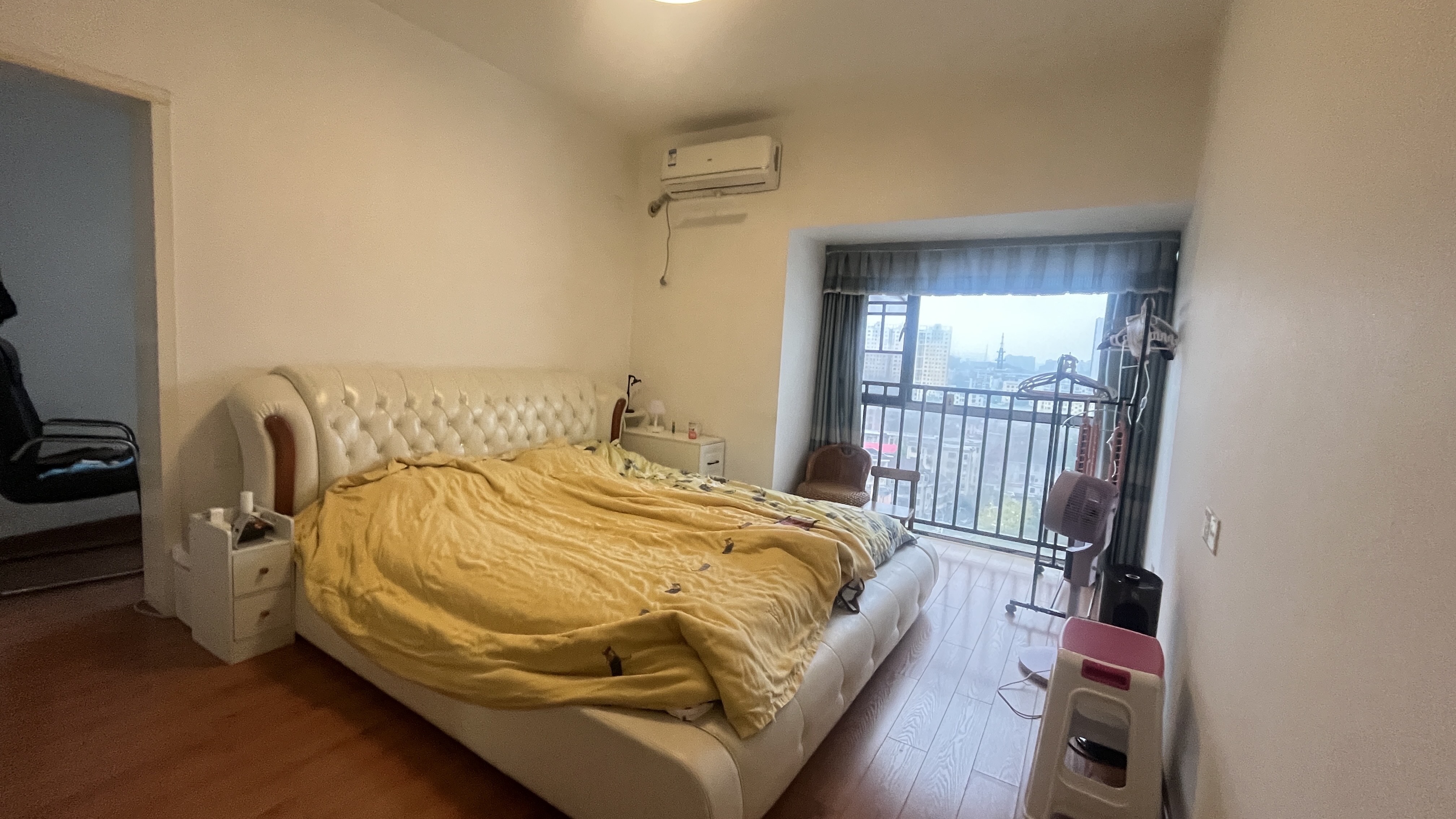 太一御江城  3室2厅2卫    1800.0元/月室内图