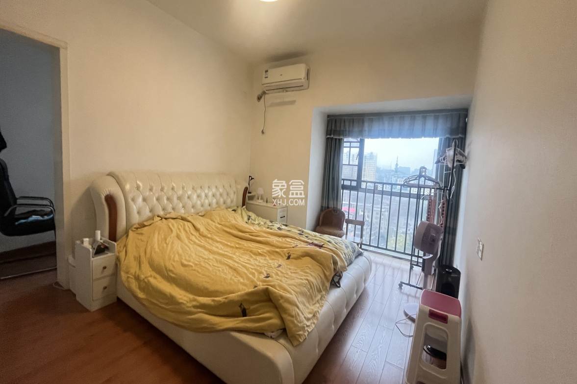 太一御江城 3室2厅2卫 1800.0元/月 太一御江城 3室2厅2卫 1800.0元/月室内图