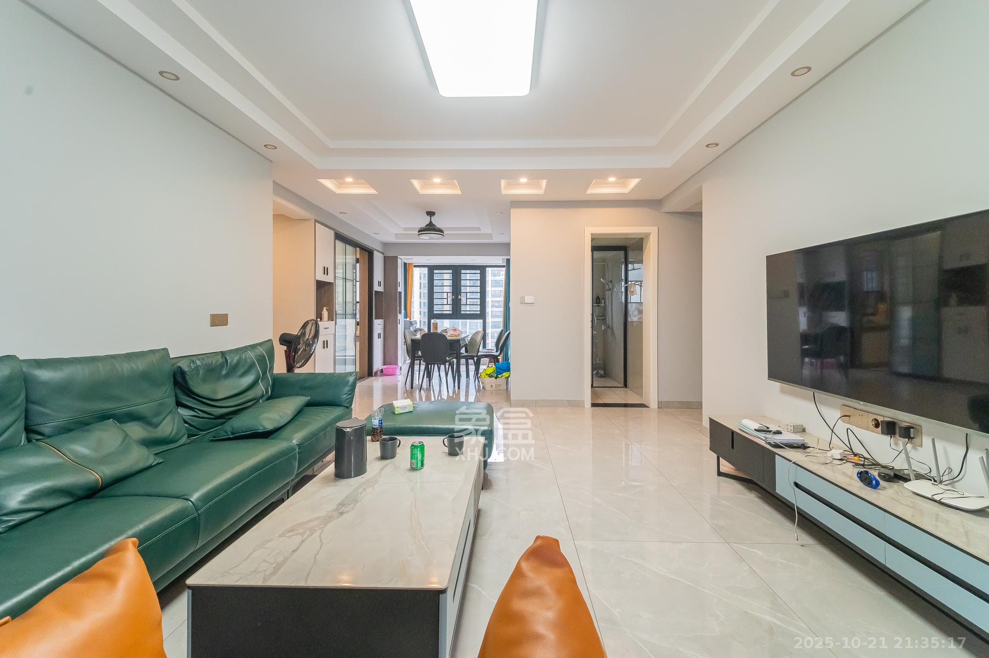 中建悦和城  4室2厅2卫    125.8万 中建悦和城  4室2厅2卫    125.8万客厅