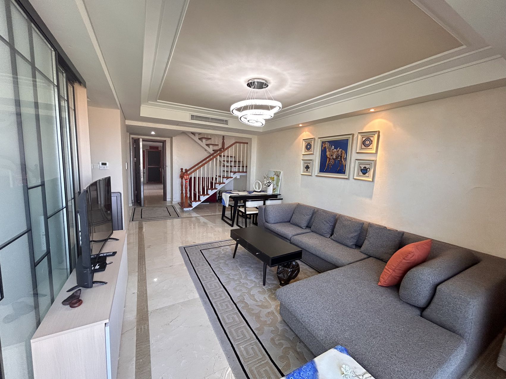 海域阳光(一二期)  3室2厅2卫    3000.0元/月 海域阳光(一二期)  3室2厅2卫    3000.0元/月室内图