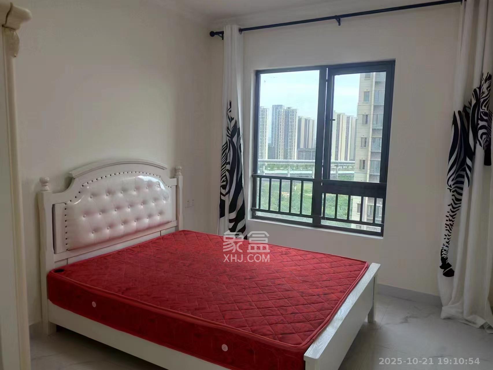 阳光城尚东湾蓝莓苑  2室1厅1卫    2300.0元/月 阳光城尚东湾蓝莓苑  2室1厅1卫    2300.0元/月室内图