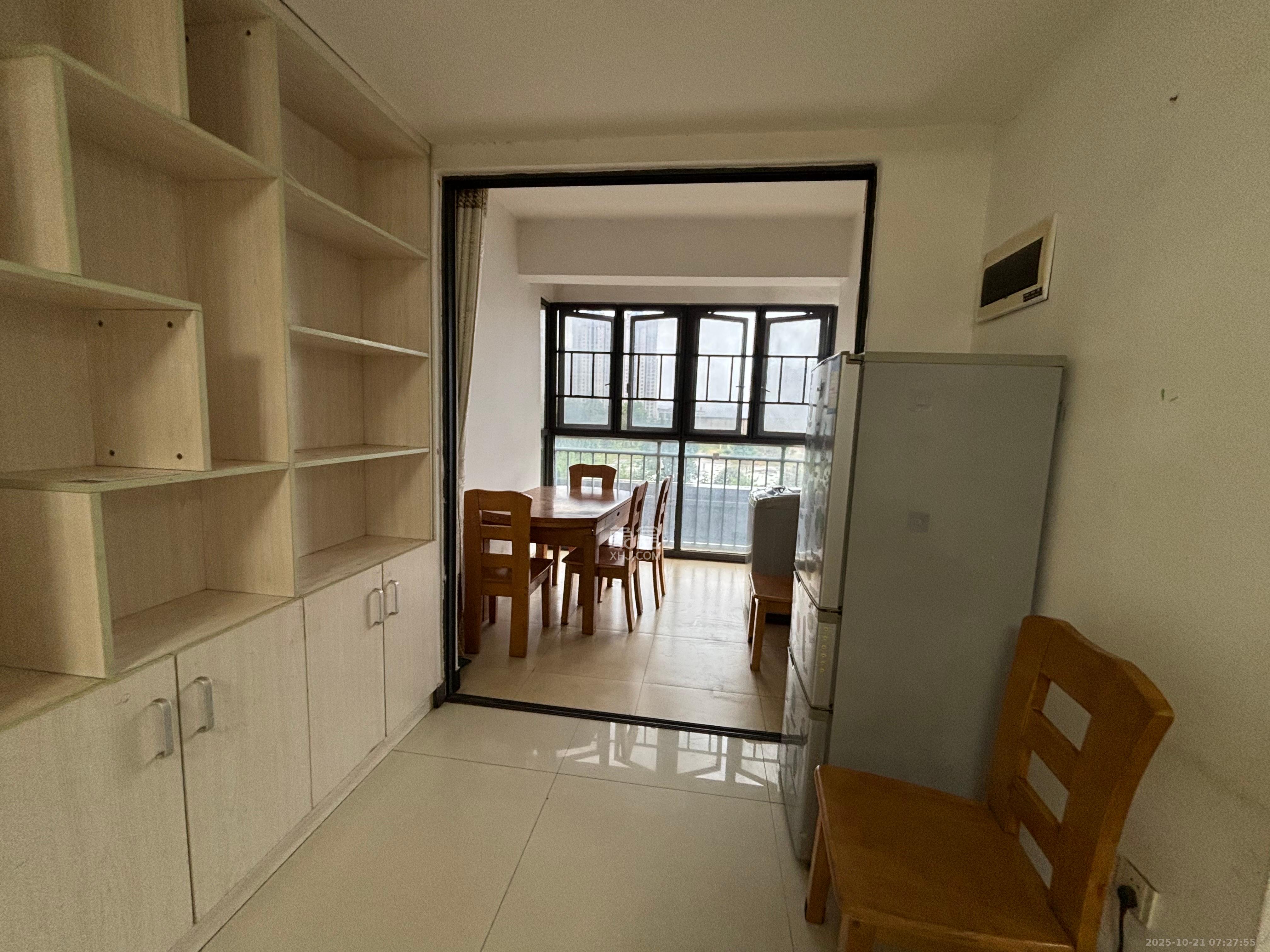 东岸城邦  2室1厅1卫    1700.0元/月室内图