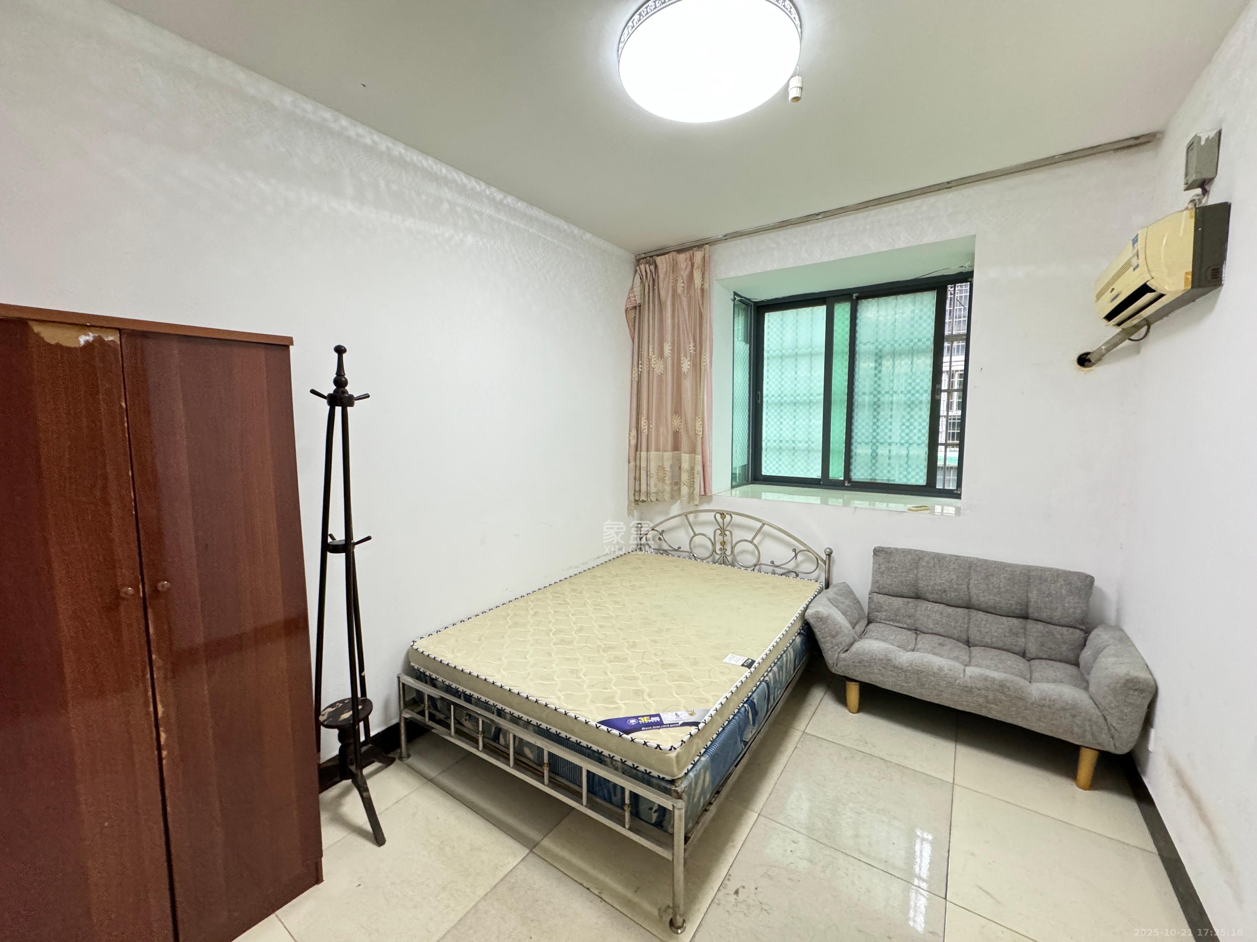 天峰名苑  2室2厅1卫    1900.0元/月室内图