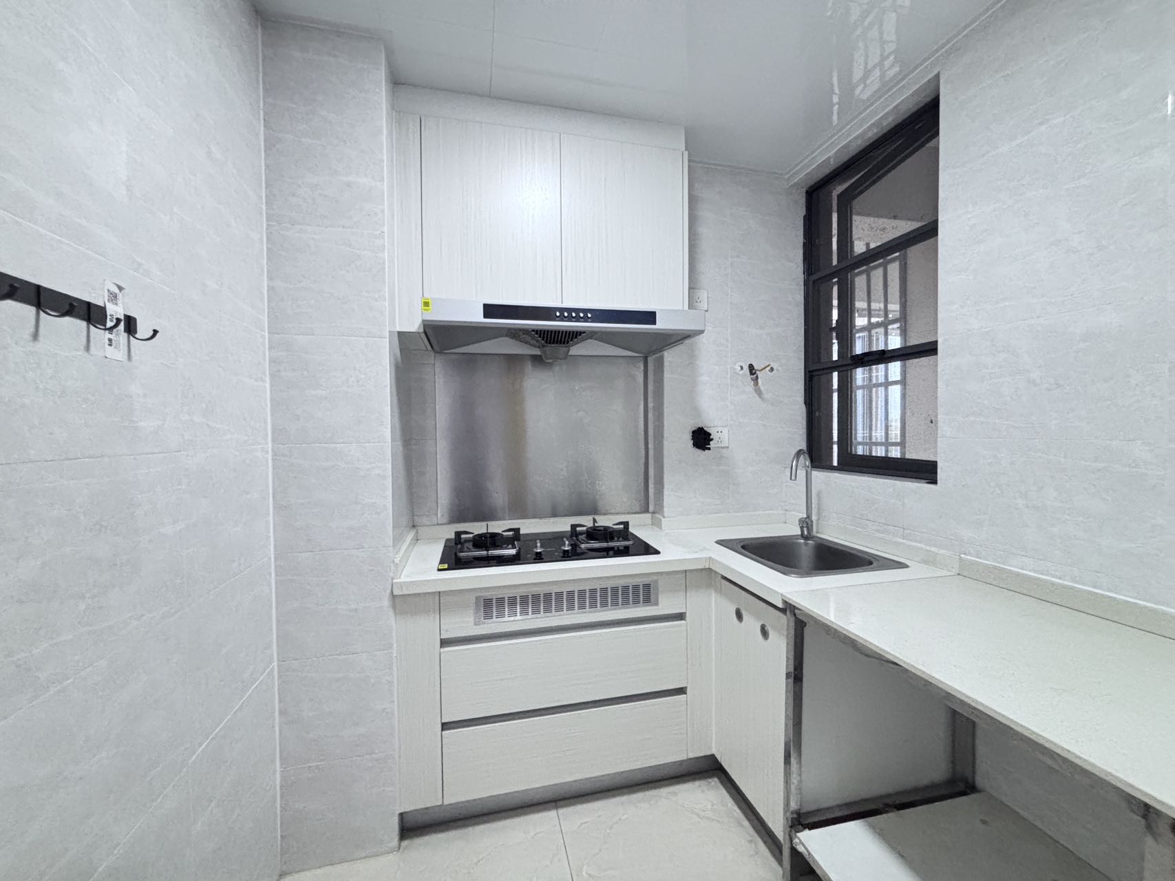 伊泰天骄三期  2室1厅1卫    1600.0元/月 伊泰天骄三期  2室1厅1卫    1600.0元/月室内图