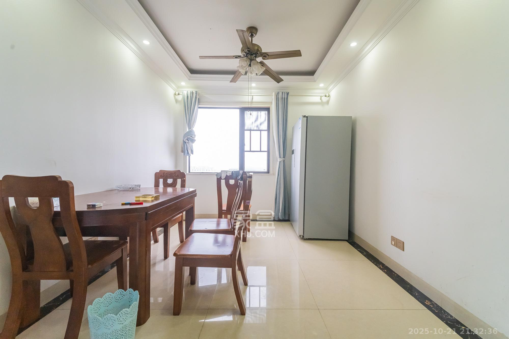 星湖湾一期高层  4室2厅2卫    92.0万其他