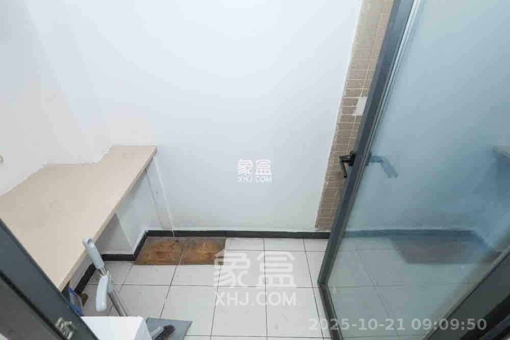 保利麓谷林语C区  2室2厅1卫    2100.0元/月室内图