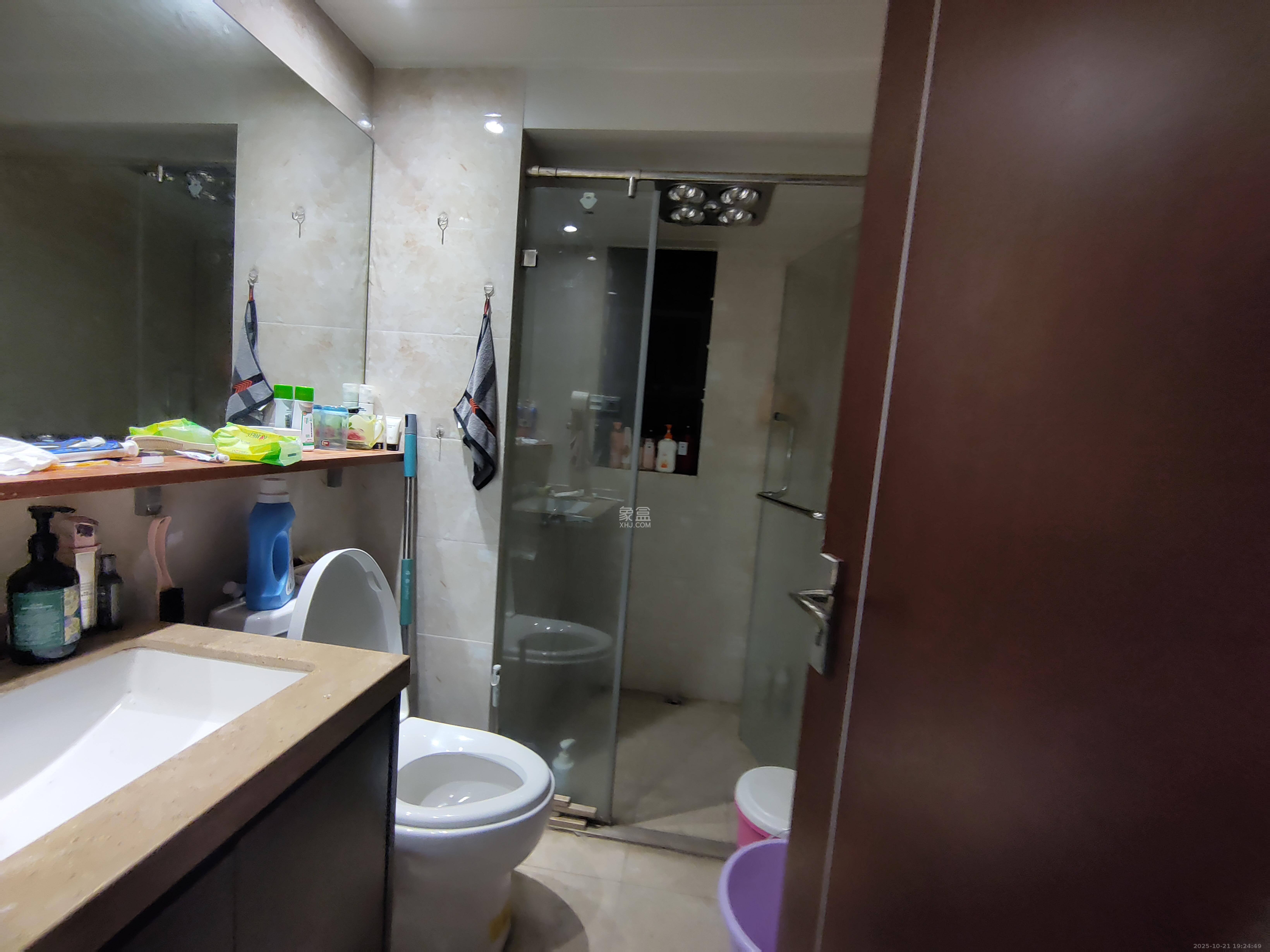 时代倾城二期  2室2厅1卫    1800.0元/月 时代倾城二期  2室2厅1卫    1800.0元/月室内图