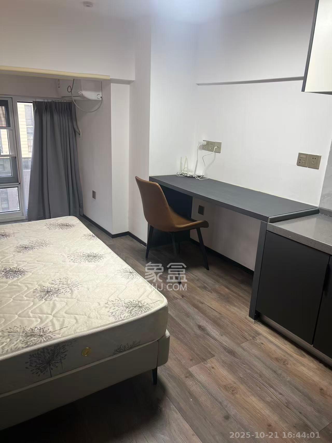 金地中交麓谷香颂(金地中交雅苑)  1室0厅0卫    1350.0元/月