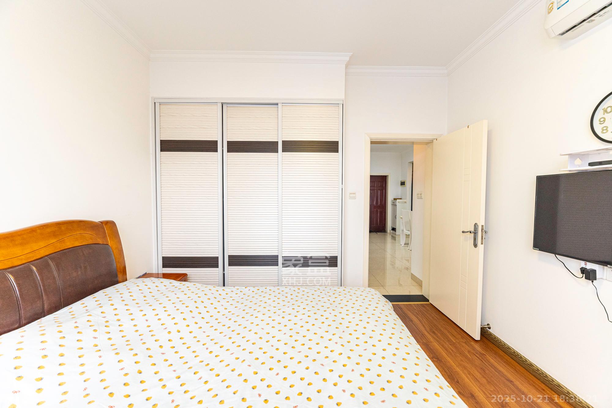 艾美潇湘  3室2厅1卫    65.0万卧室