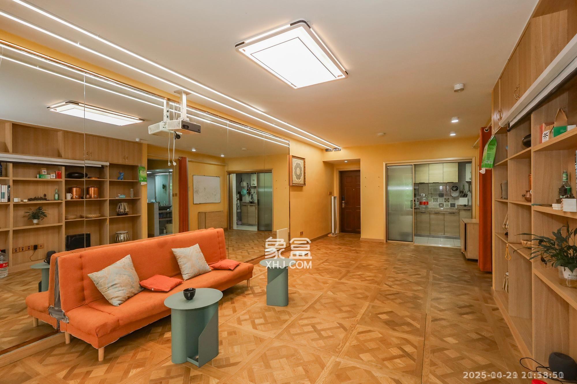 南山雍江汇（滨江国际新城）  3室2厅2卫    3050.0元/月