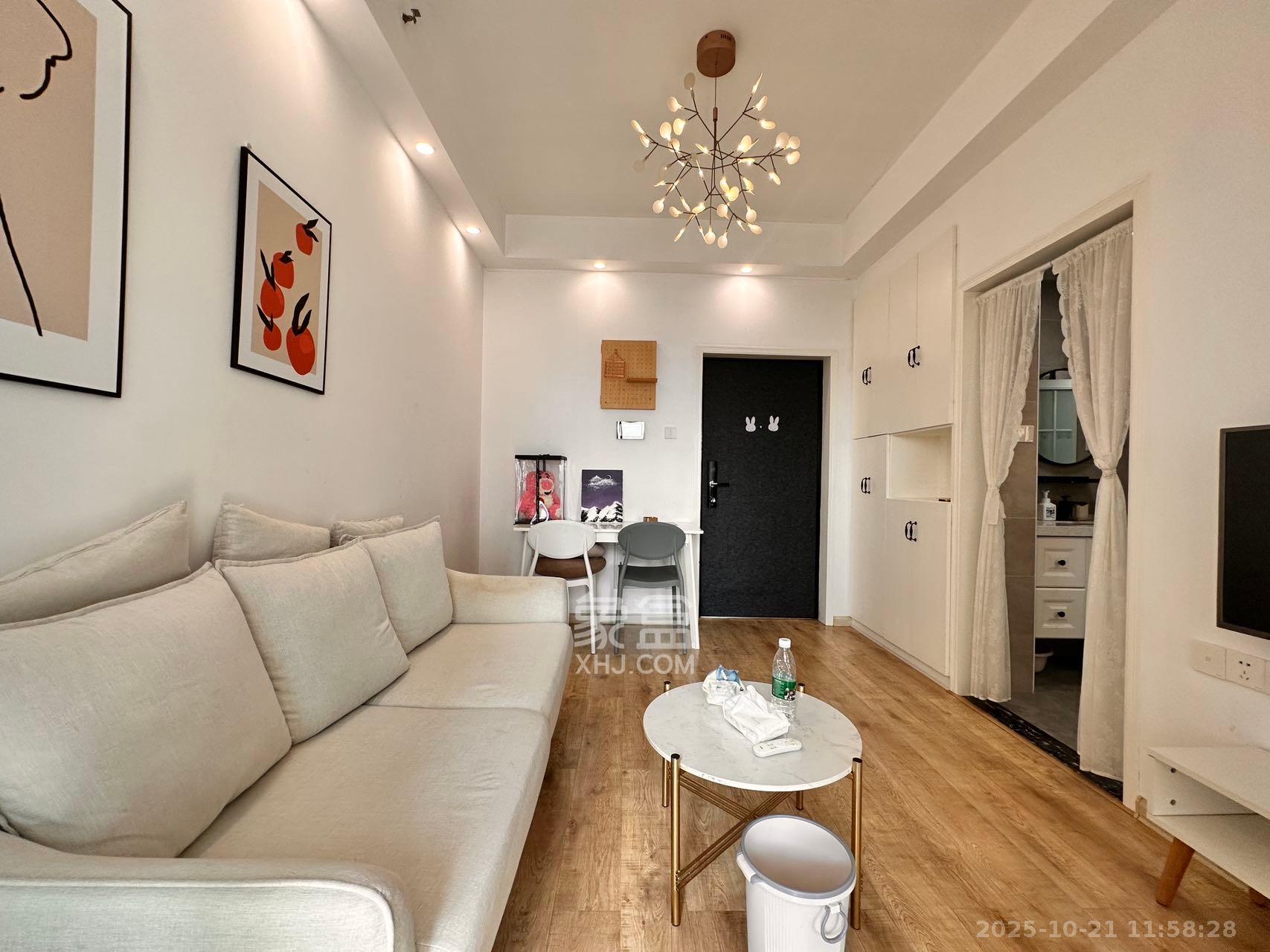 荣悦台  1室1厅1卫    2600.0元/月 荣悦台  1室1厅1卫    2600.0元/月室内图