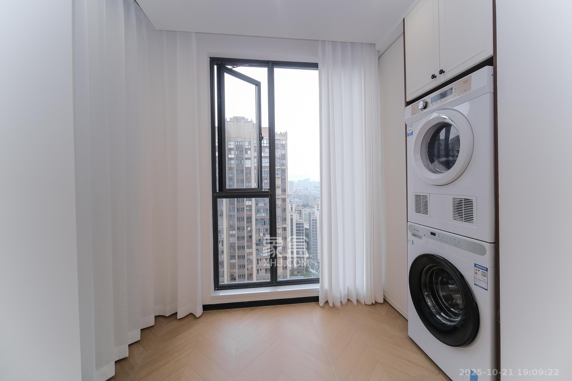 荣盛花语城  3室2厅1卫    59.8万阳台