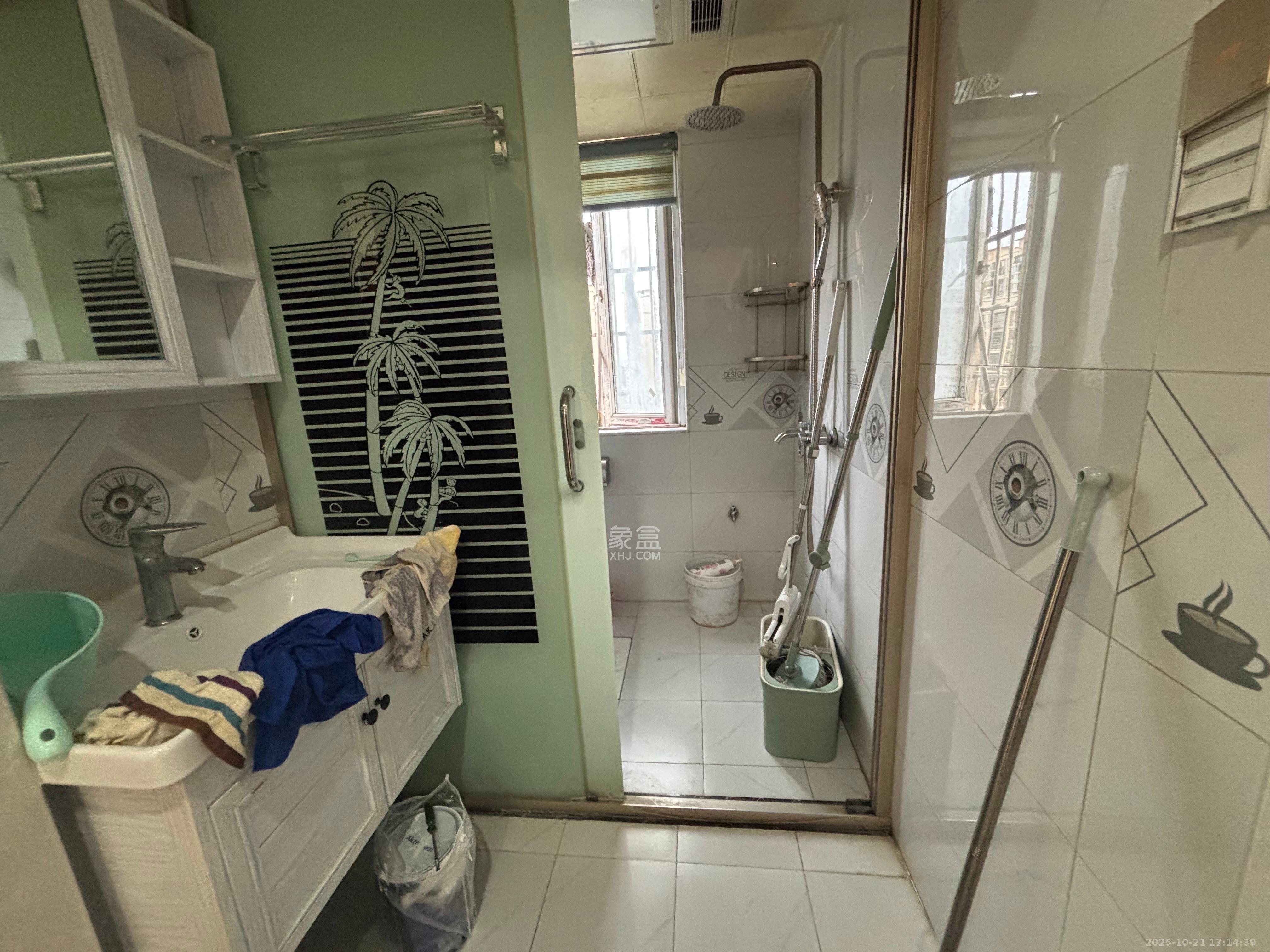 星城新宇川河苑 3室2厅1卫 2200.0元/月 星城新宇川河苑 3室2厅1卫 2200.0元/月室内图