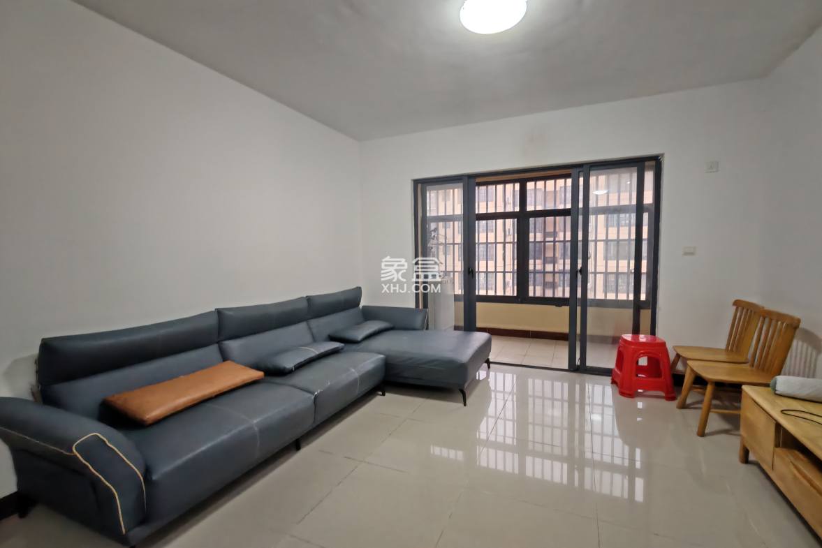 美舍嘉苑一期 3室2厅2卫 2600.0元/月 美舍嘉苑一期 3室2厅2卫 2600.0元/月室内图