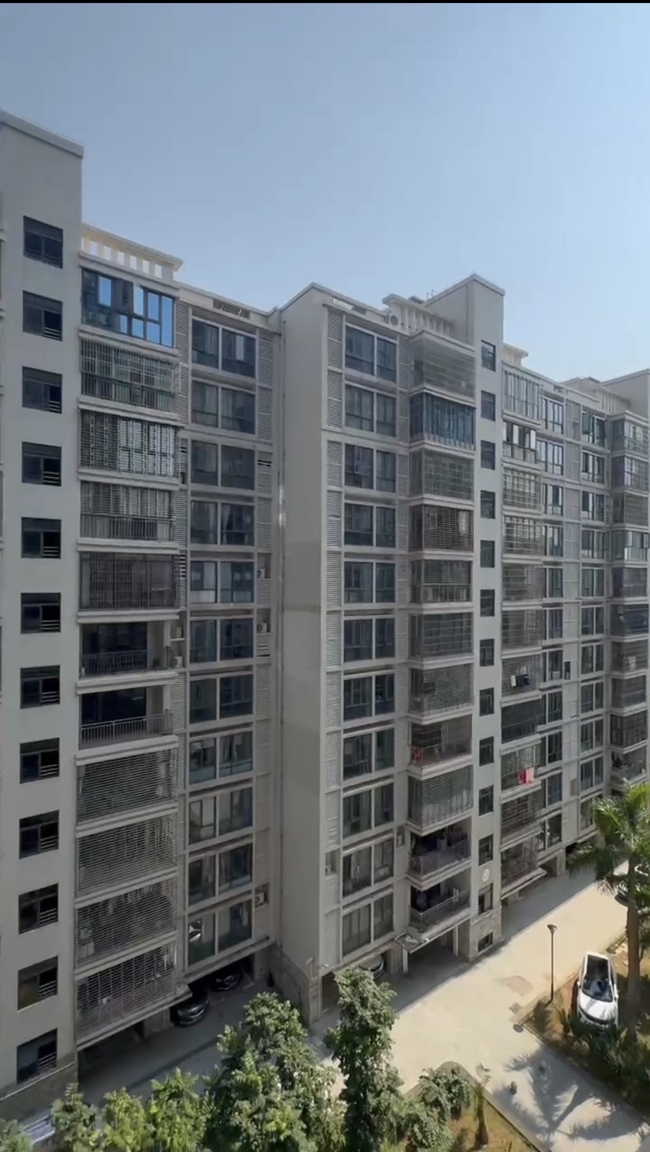 凤凰白龙新城  3室2厅2卫    177.0万客厅