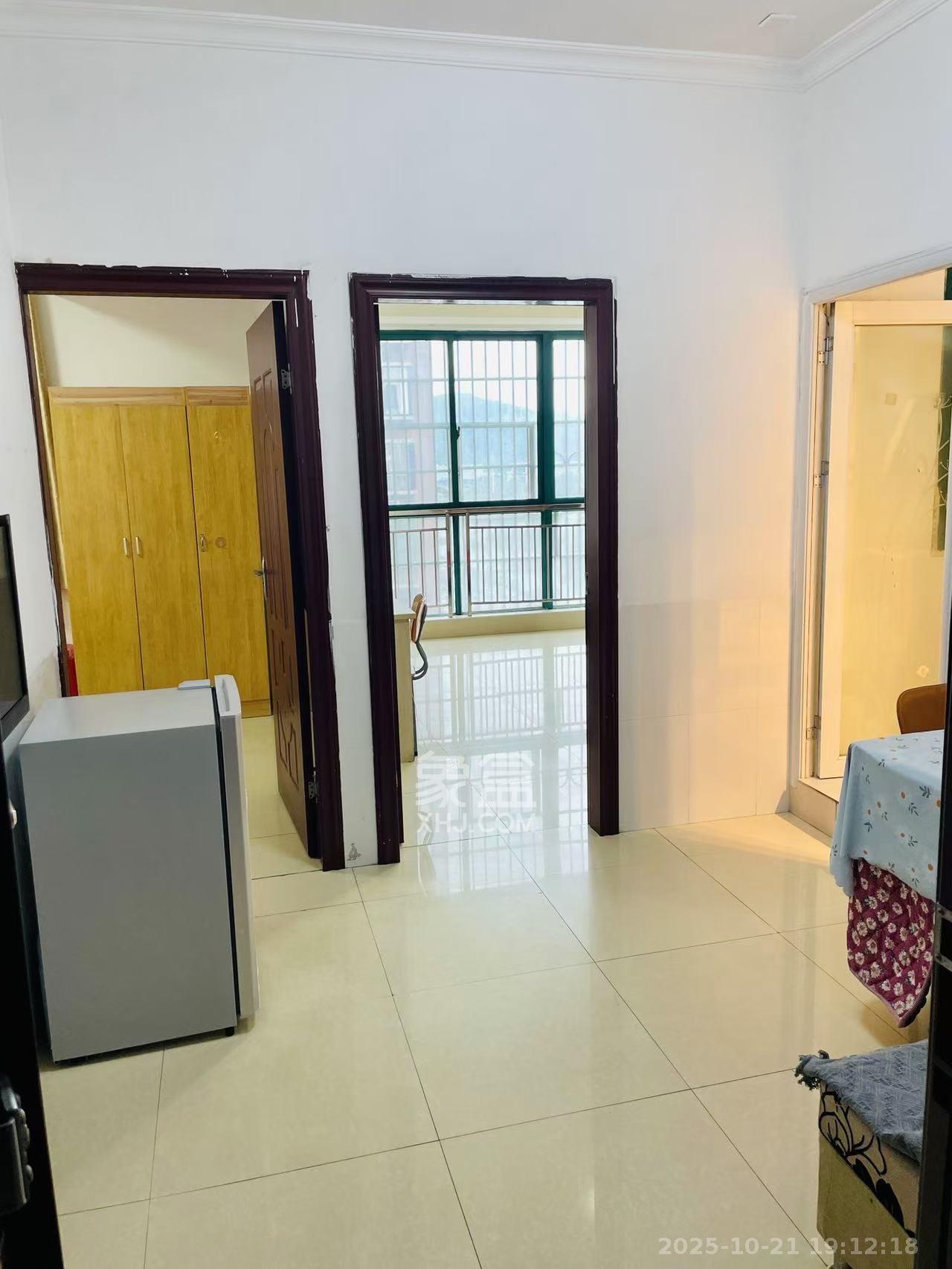 城西公寓（西城门第）  2室1厅1卫    1800.0元/月室内图