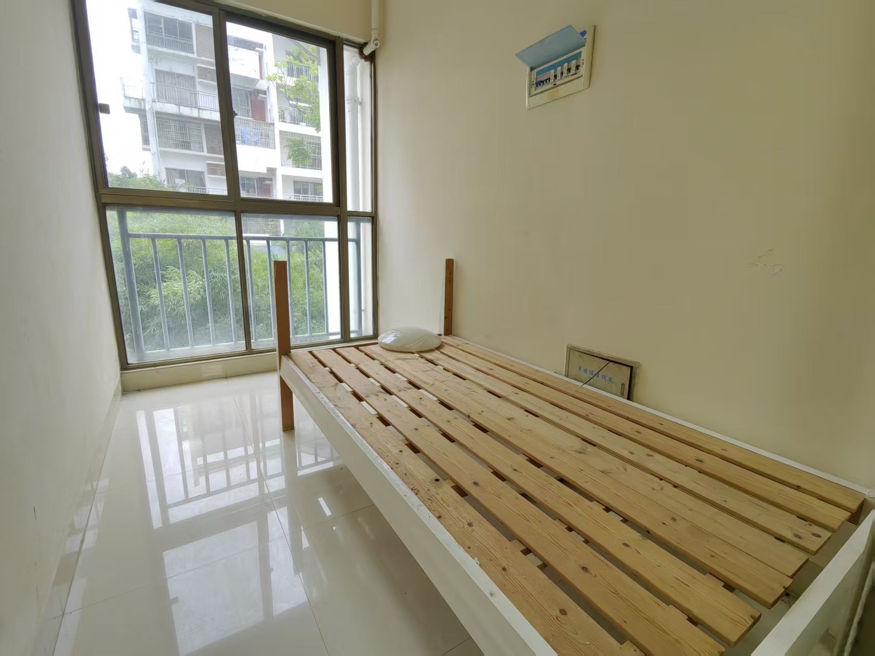 水云天  3室2厅1卫    2500.0元/月室内图