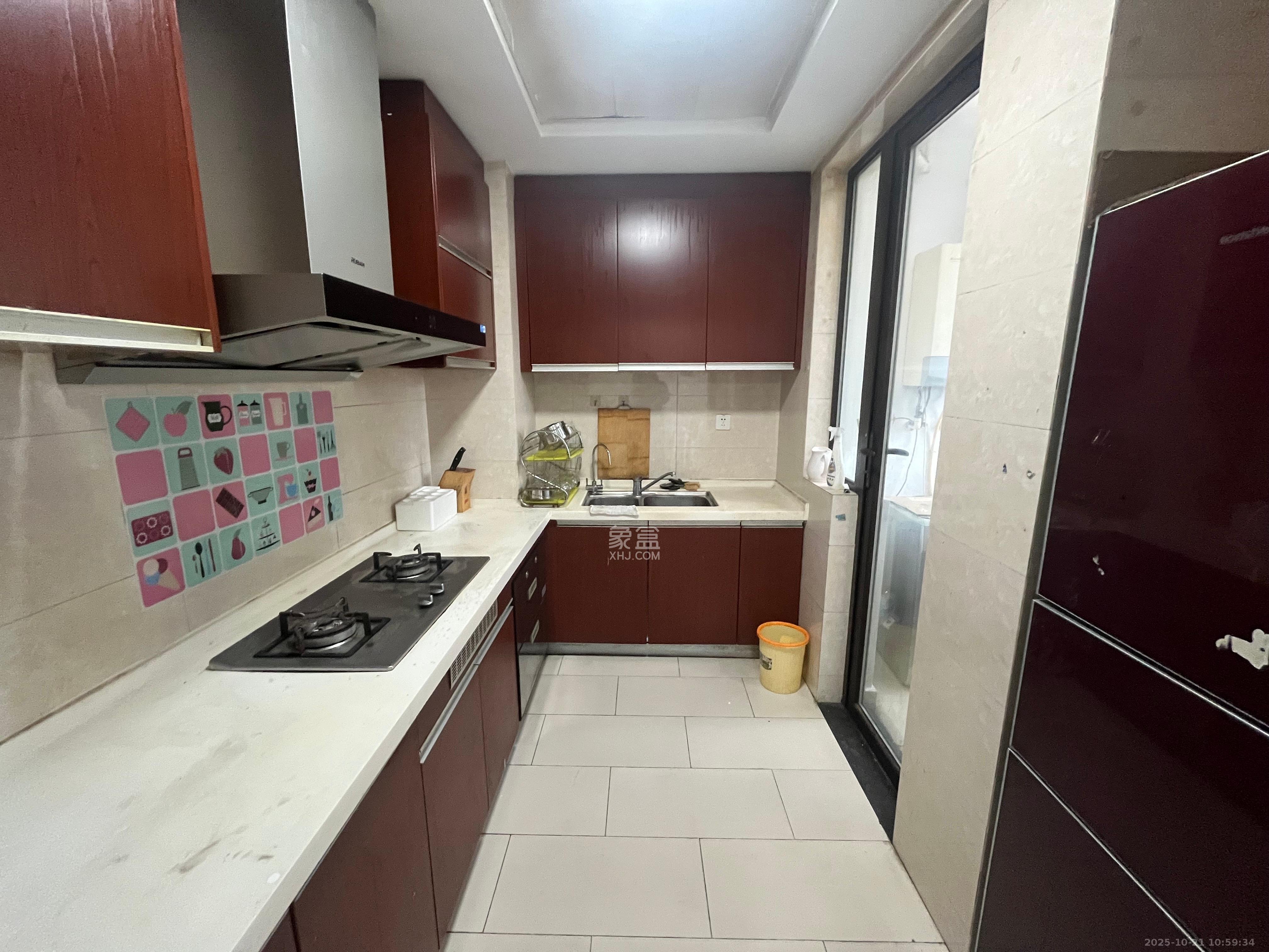 中海国际二期  4室2厅2卫    2500.0元/月 中海国际二期  4室2厅2卫    2500.0元/月室内图